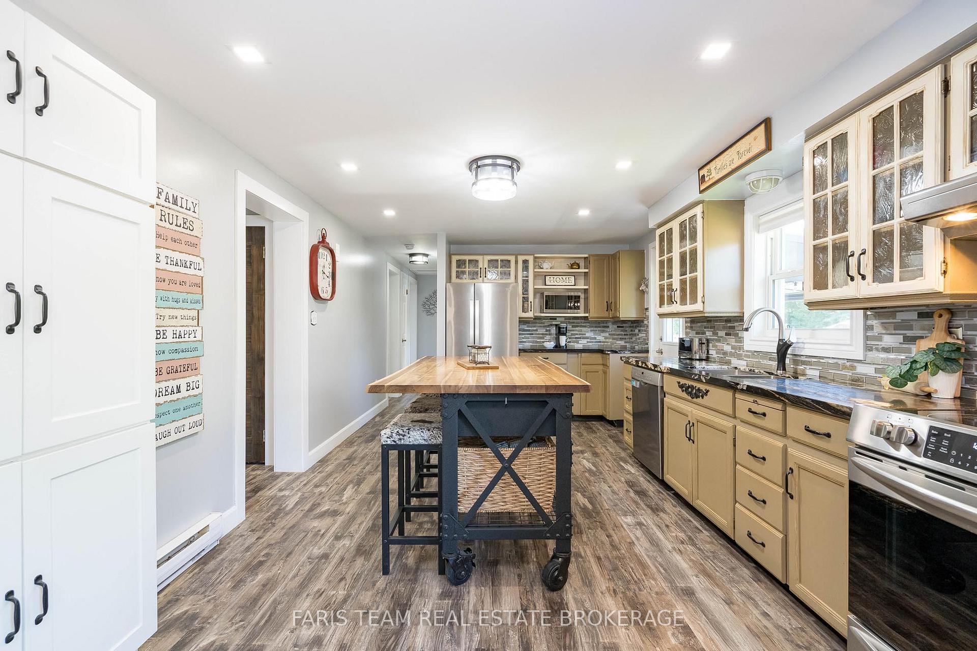 Photo 12 of 132 Patterson Road, Barrie, Ardagh — HOMEH