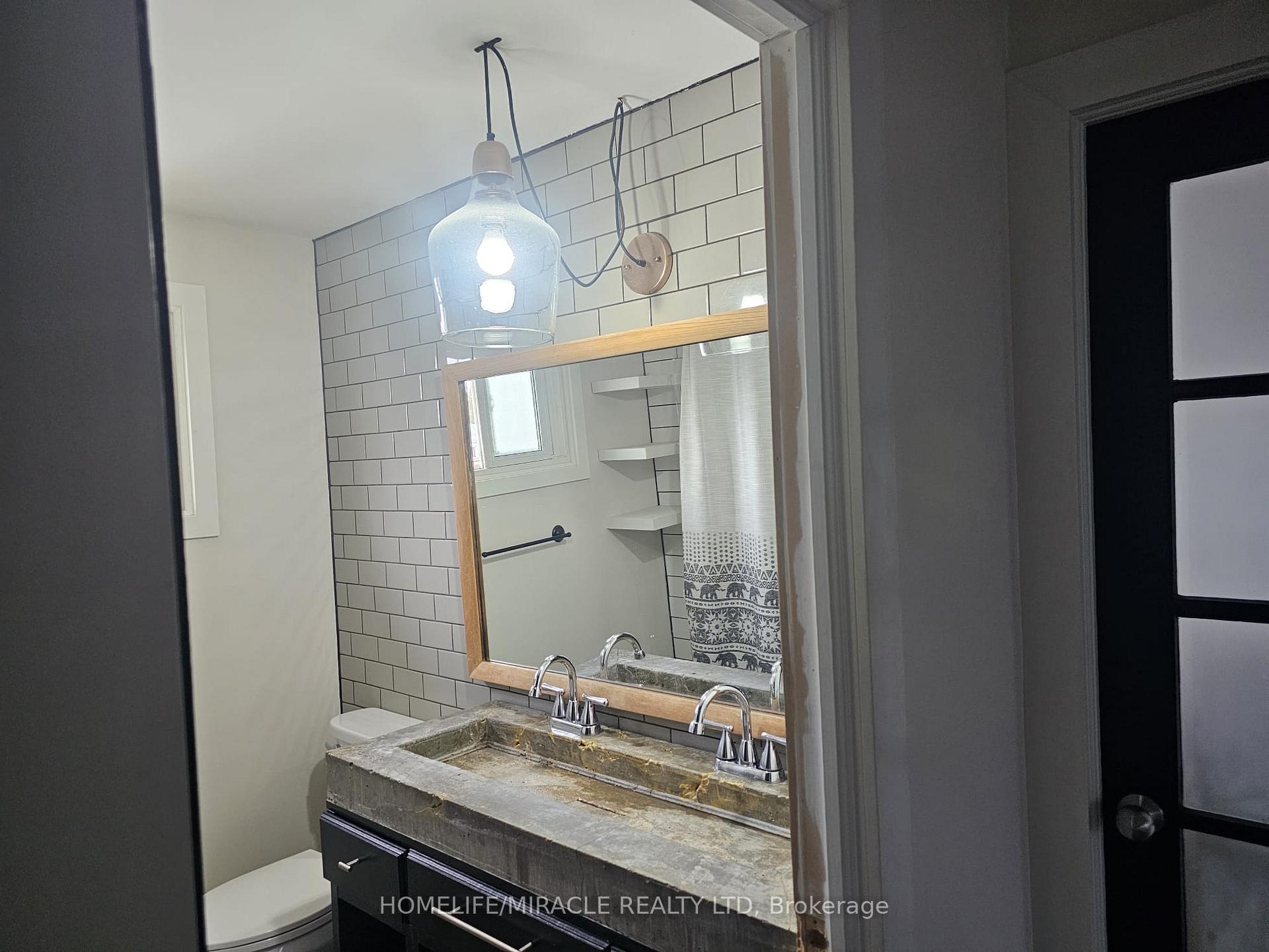 Photo 6 of 25 Arran Drive, St. Catharines, Lakeport — HOMEH