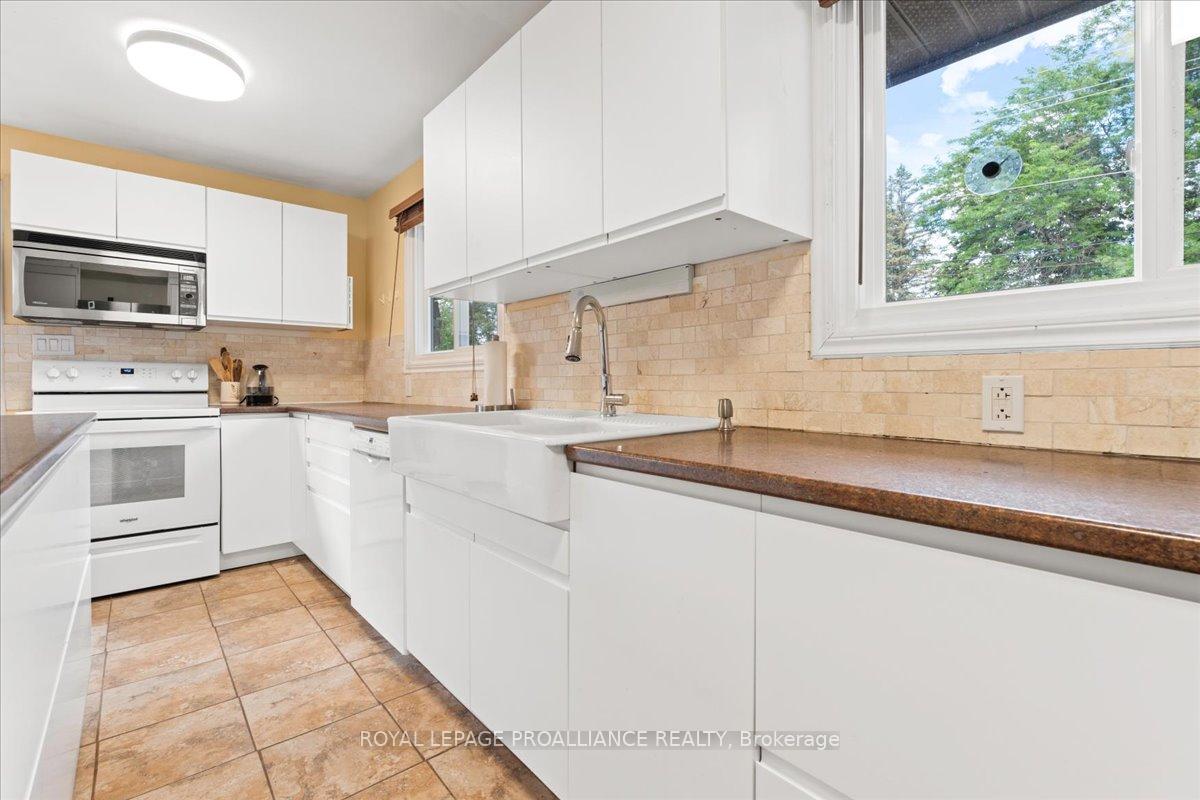 Photo 18 of 76 Henry Street, Stirling-Rawdon, Stirling Ward — HOMEH