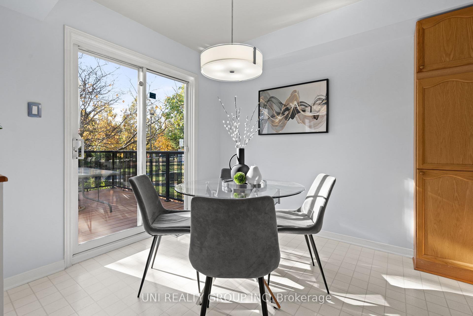 Photo 11 of 1720 Jobin Crescent, Ottawa, Carson Grove — HOMEH