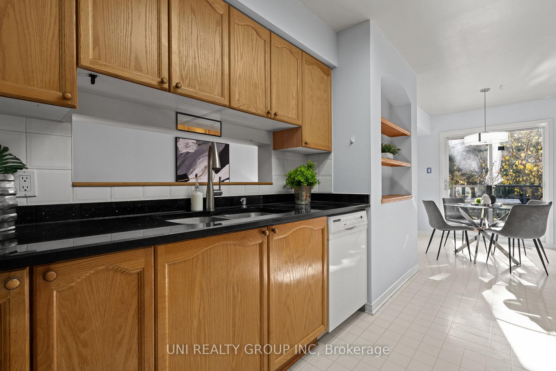 Photo 15 of 1720 Jobin Crescent, Ottawa, Carson Grove — HOMEH