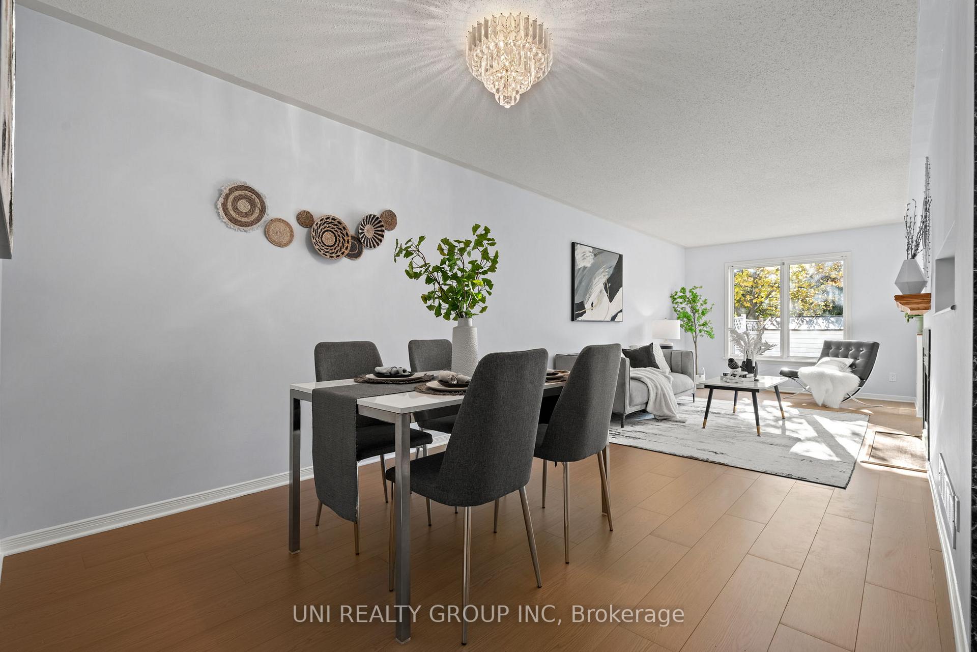 Photo 14 of 1720 Jobin Crescent, Ottawa, Carson Grove — HOMEH