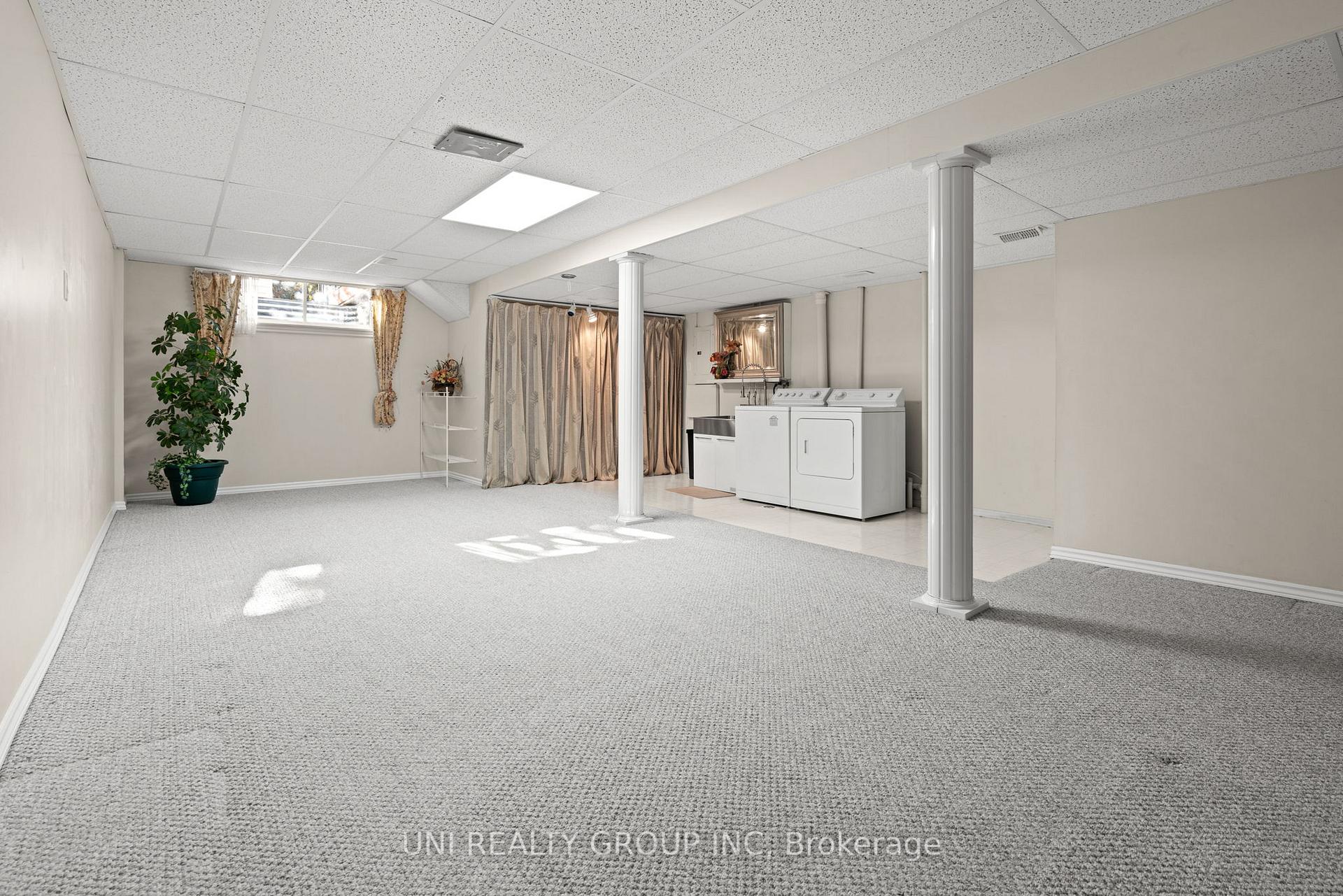 Photo 32 of 1720 Jobin Crescent, Ottawa, Carson Grove — HOMEH