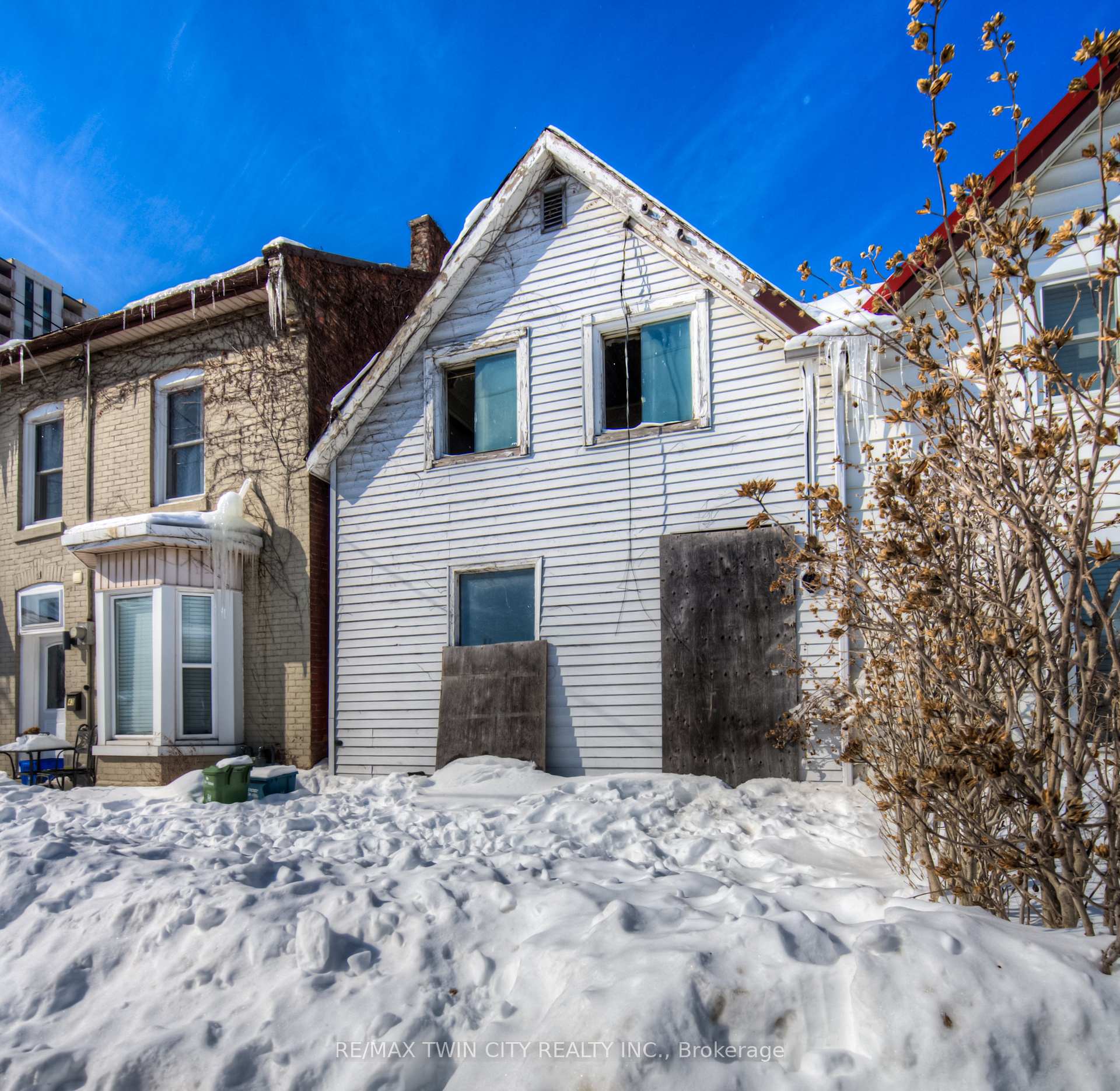 Photo 5 of 45 Tisdale Street N, Hamilton, Landsdale — HOMEH