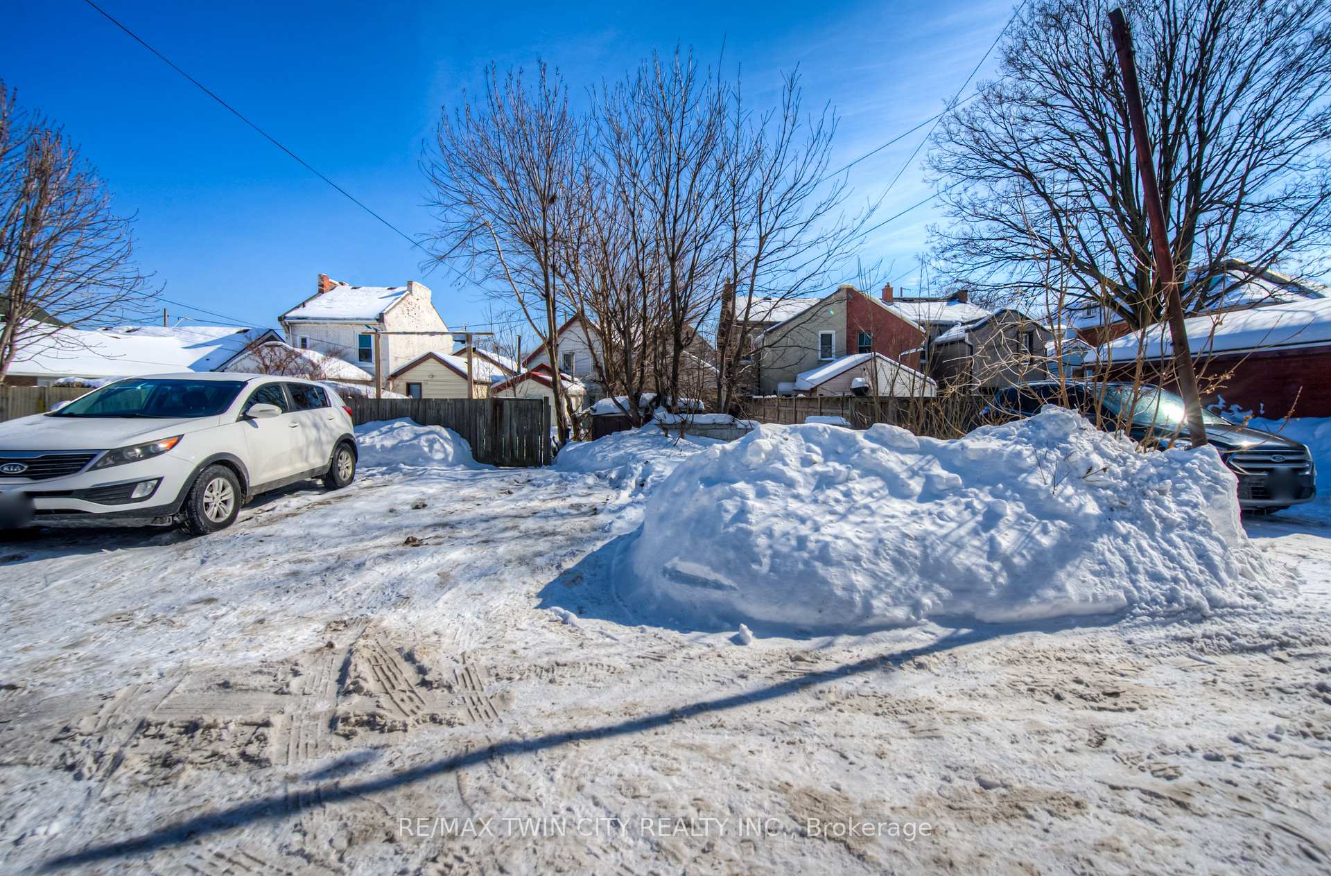 Photo 6 of 45 Tisdale Street N, Hamilton, Landsdale — HOMEH