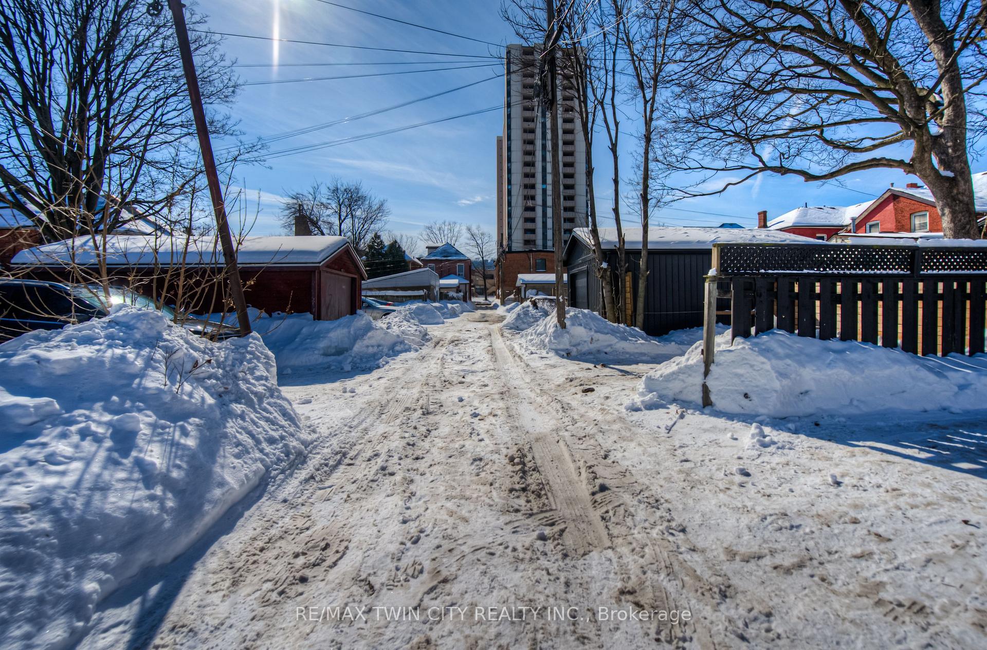 Photo 7 of 45 Tisdale Street N, Hamilton, Landsdale — HOMEH
