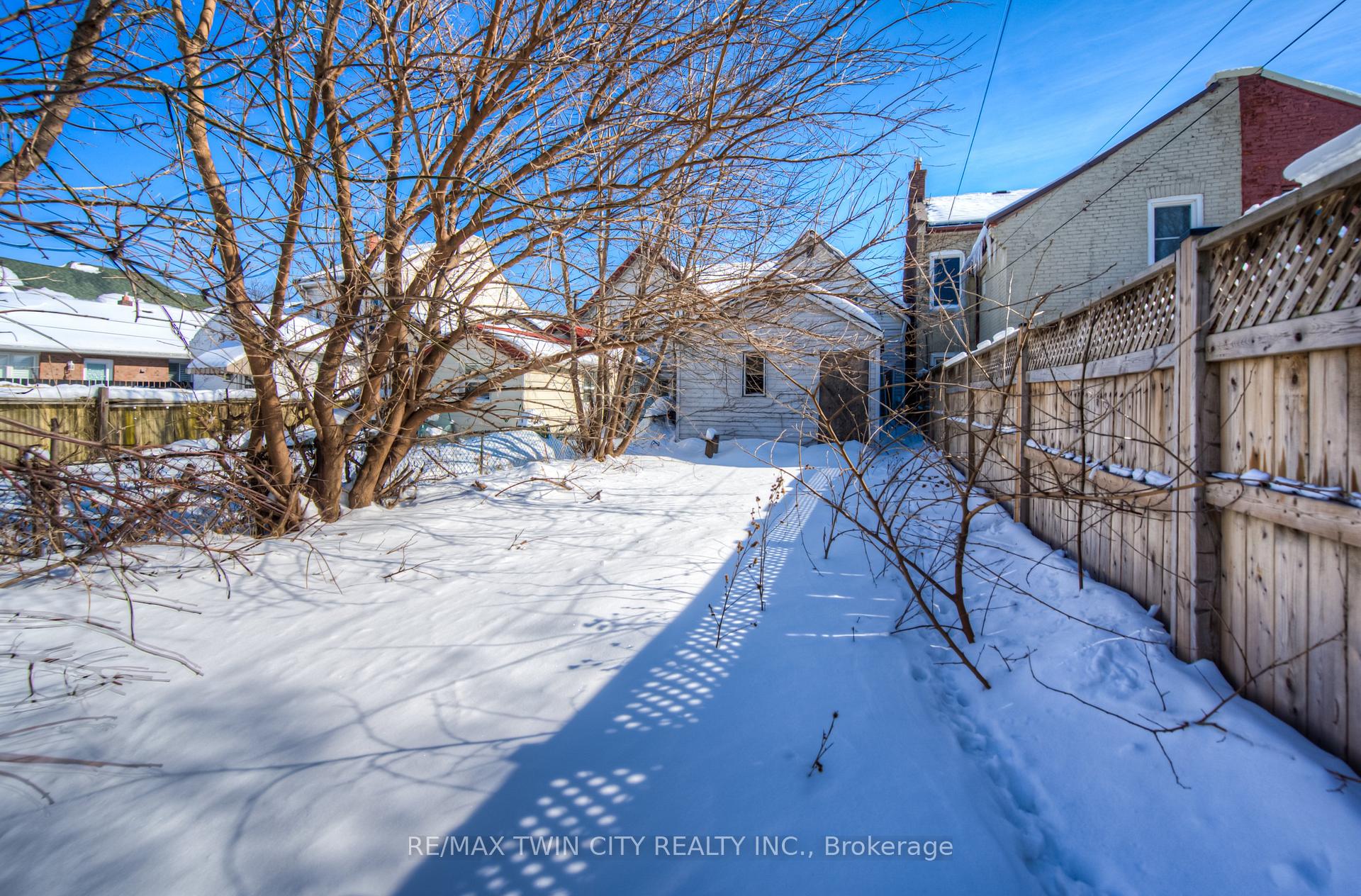 Photo 9 of 45 Tisdale Street N, Hamilton, Landsdale — HOMEH