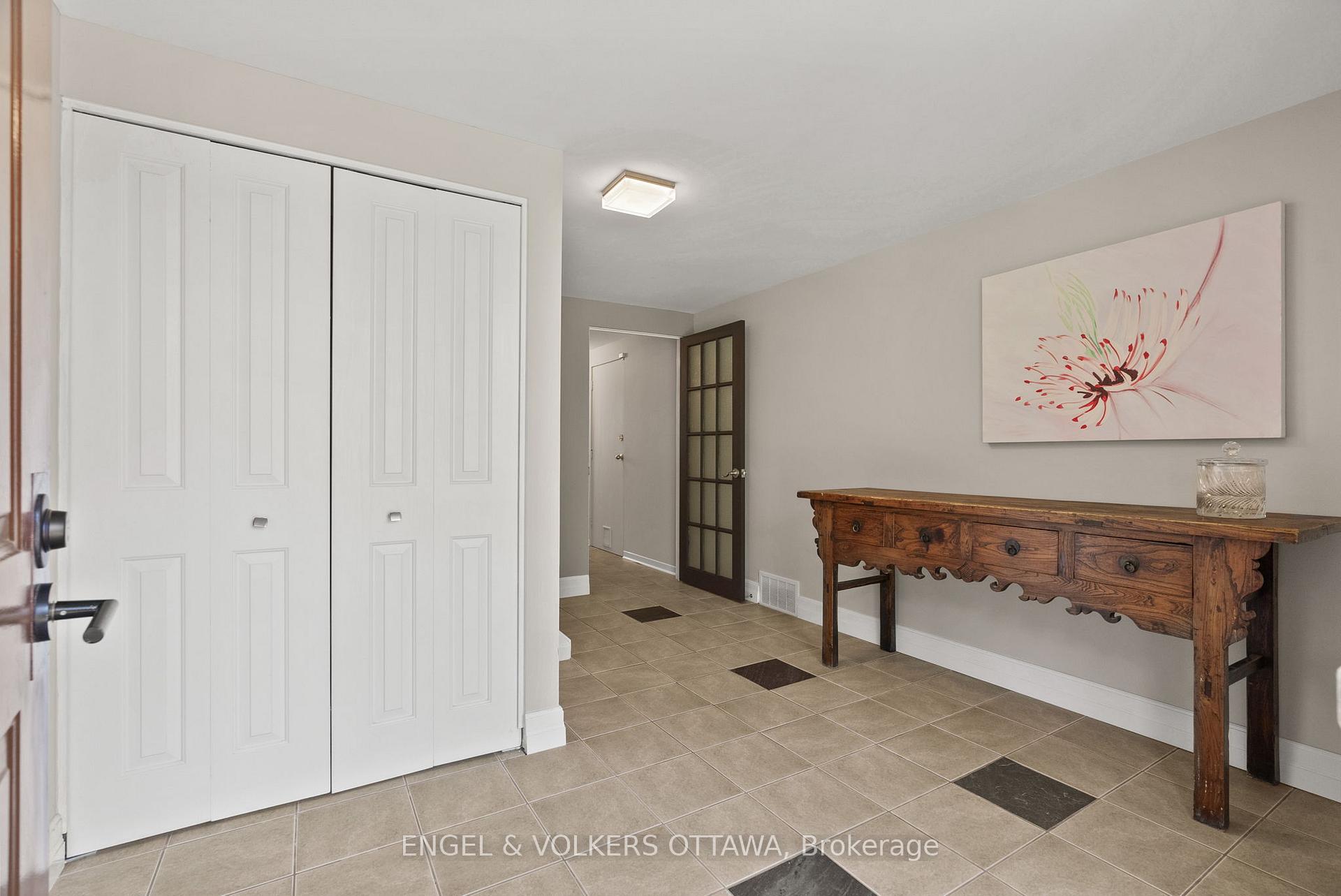 Photo 3 of 1175 Bonnie Crescent, Ottawa, Copeland Park — HOMEH