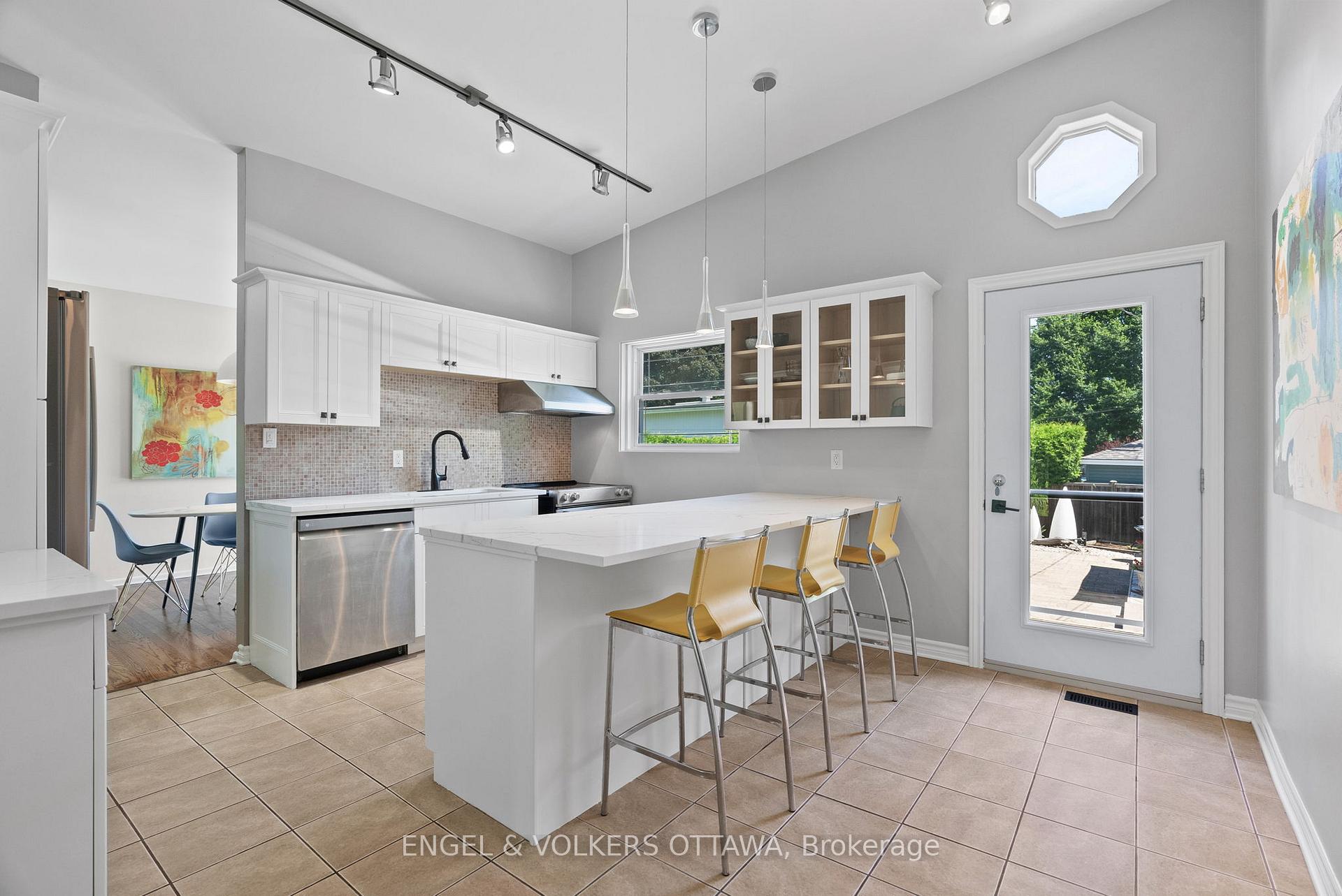 Photo 12 of 1175 Bonnie Crescent, Ottawa, Copeland Park — HOMEH