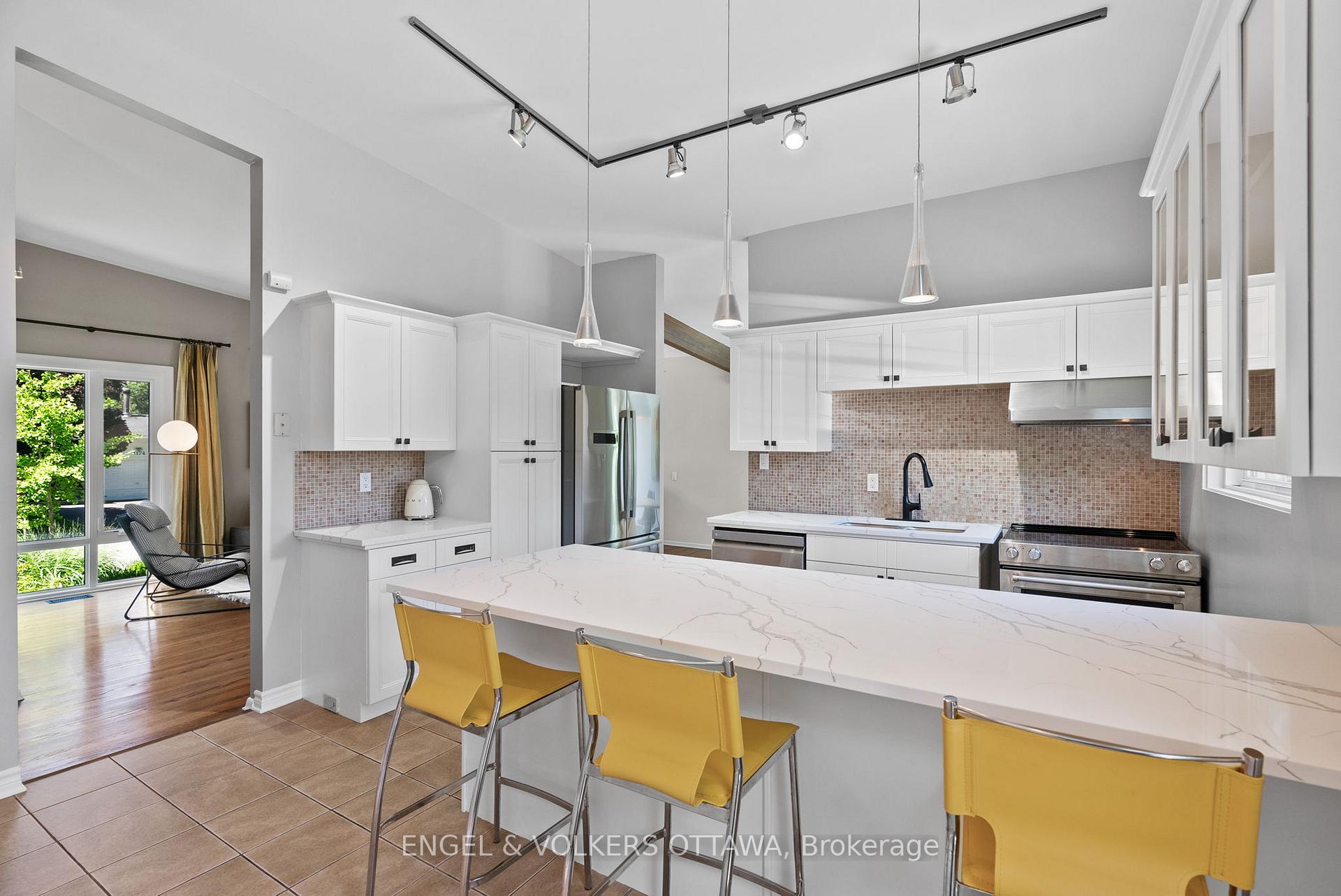 Photo 13 of 1175 Bonnie Crescent, Ottawa, Copeland Park — HOMEH