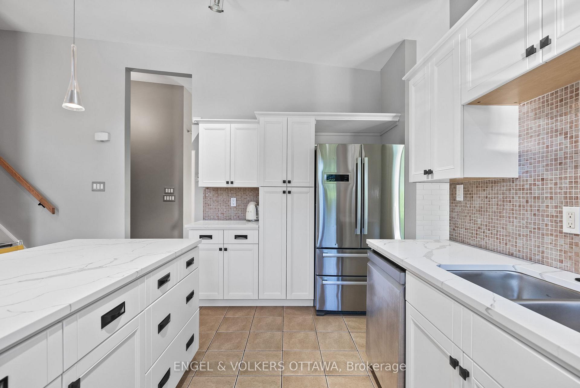 Photo 15 of 1175 Bonnie Crescent, Ottawa, Copeland Park — HOMEH