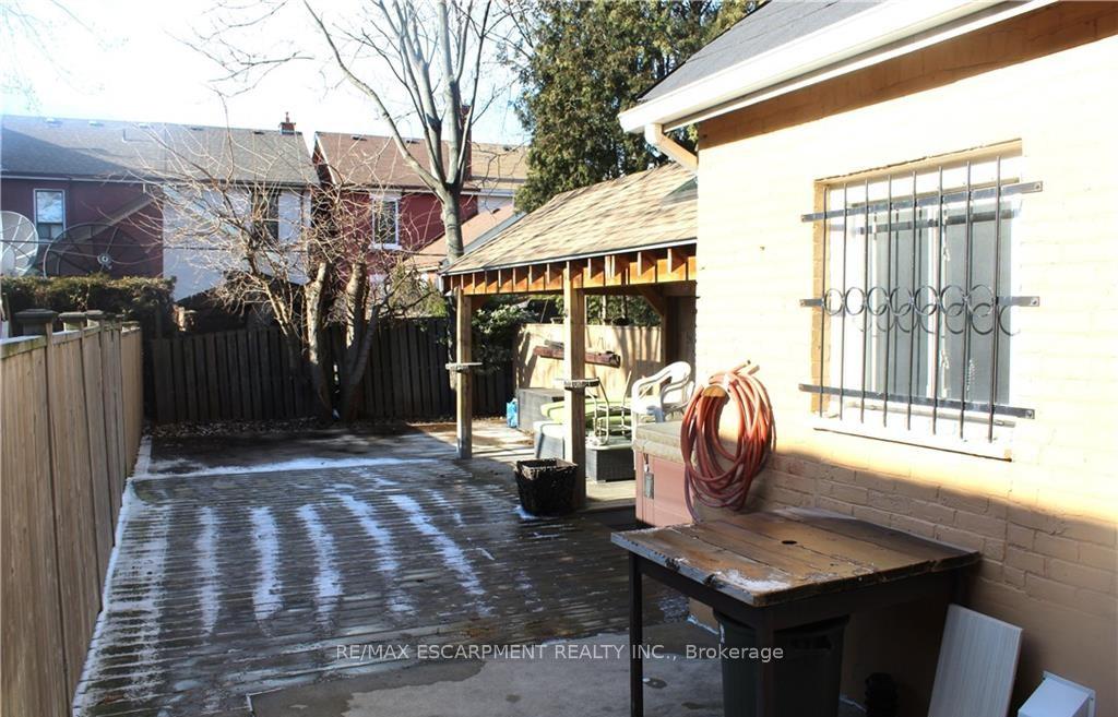 Photo 33 of 29 Oxford Street, Hamilton, Strathcona — HOMEH