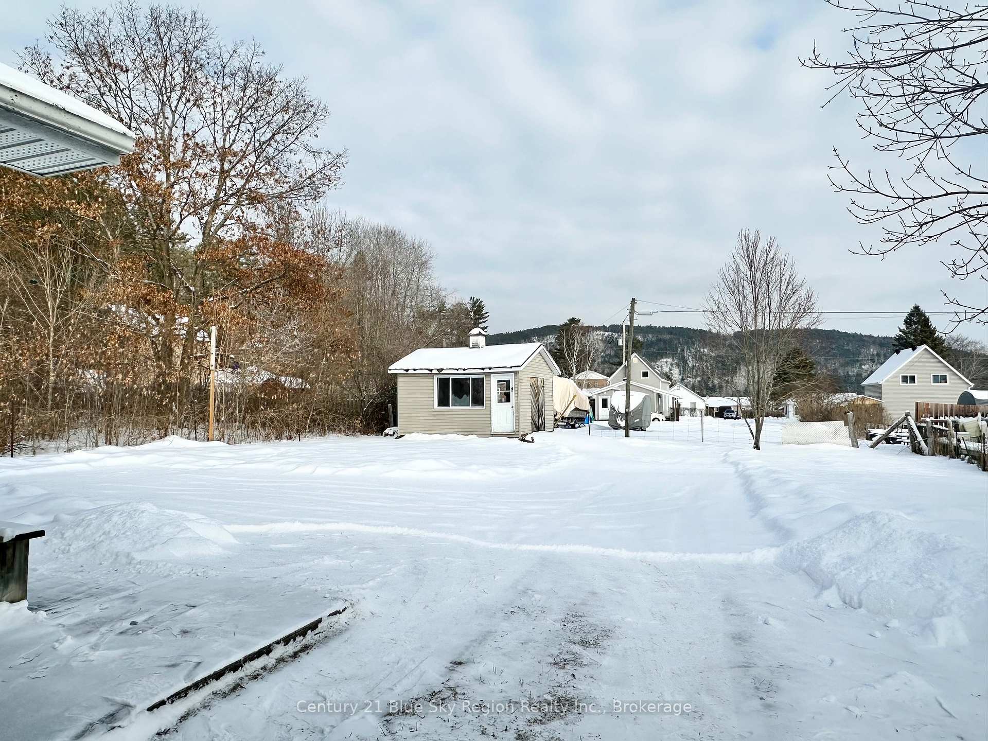 Photo 3 of 361 Fifth Street, Mattawa — HOMEH