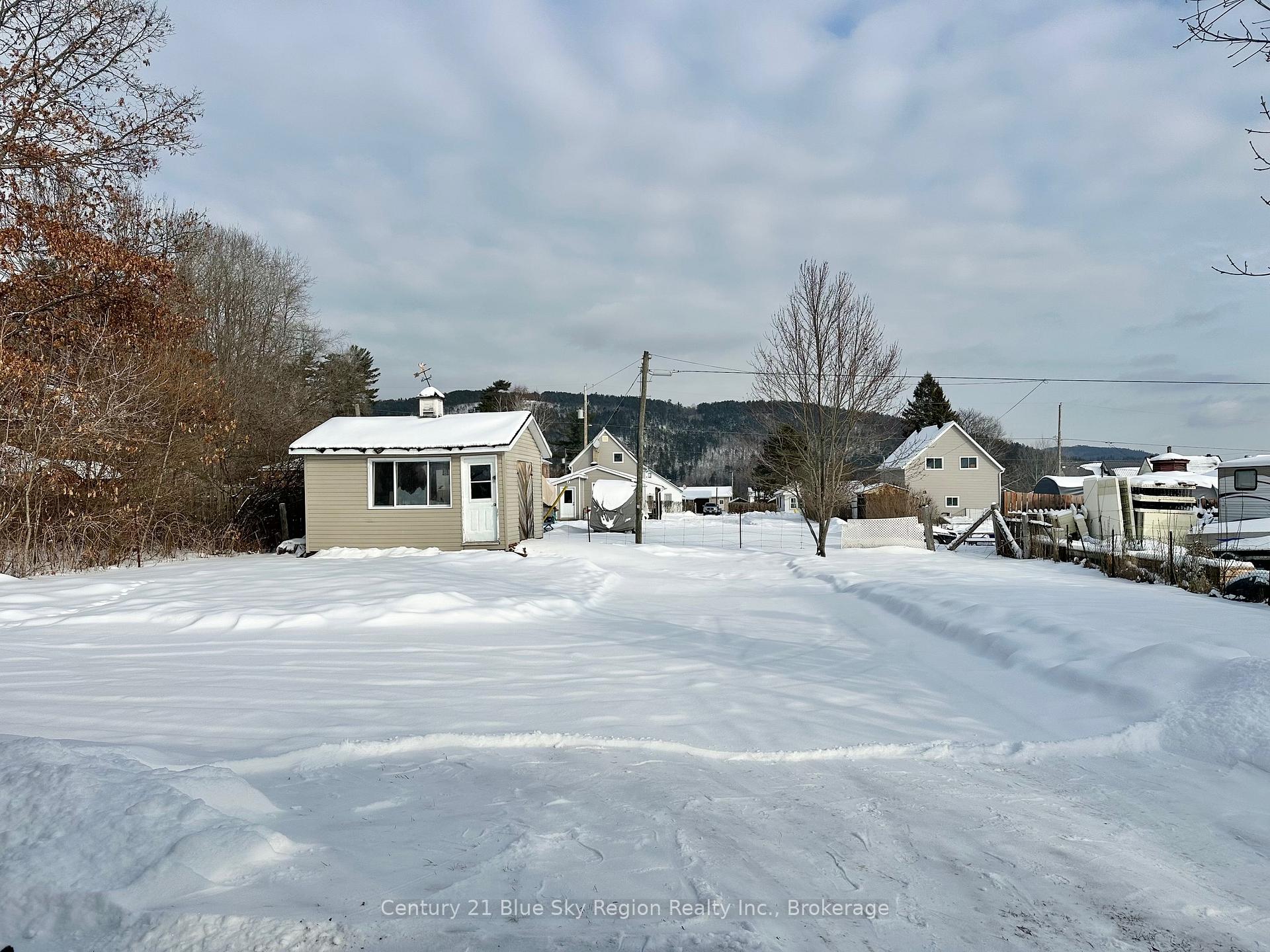 Photo 6 of 361 Fifth Street, Mattawa — HOMEH