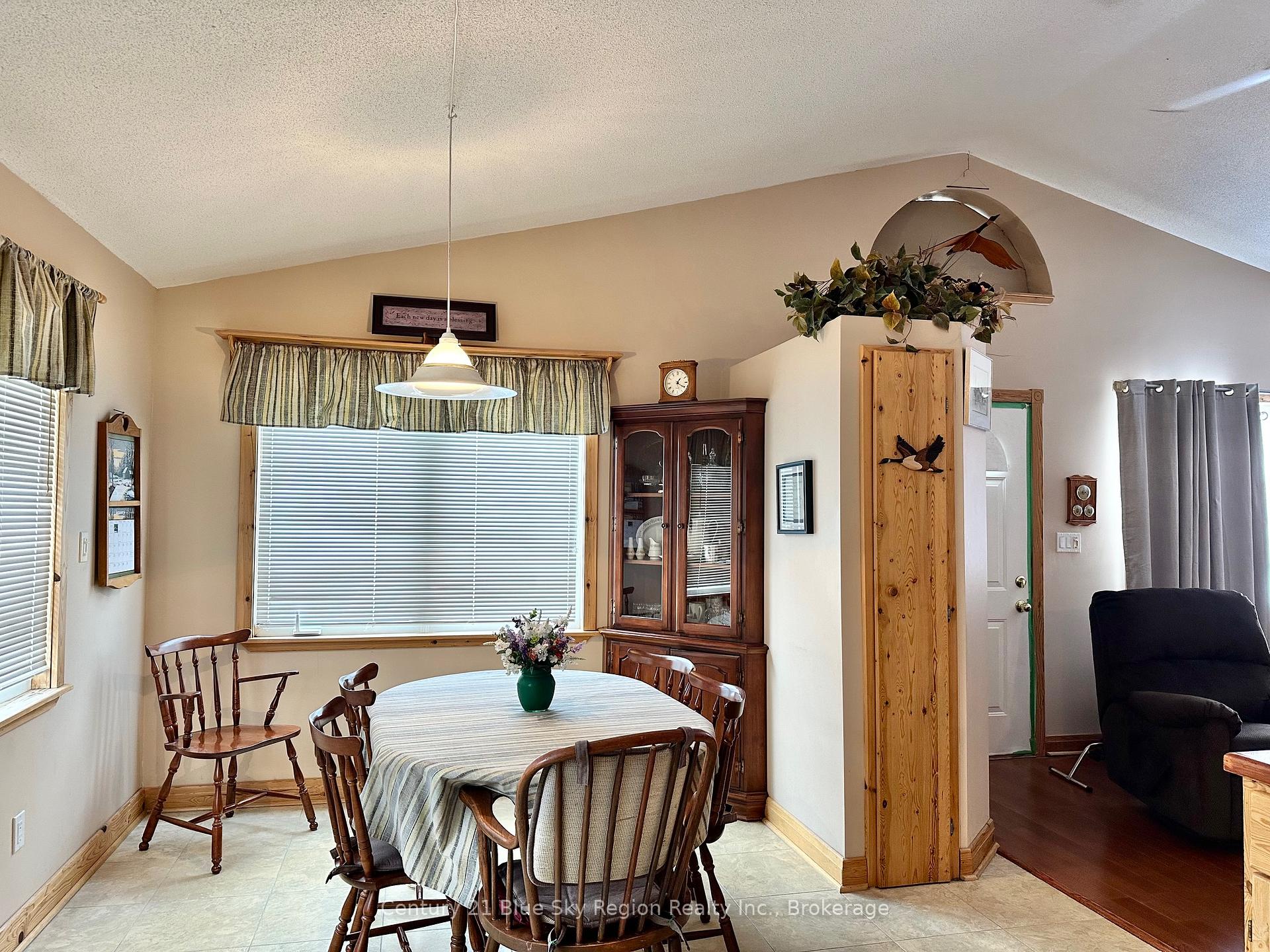 Photo 8 of 361 Fifth Street, Mattawa — HOMEH