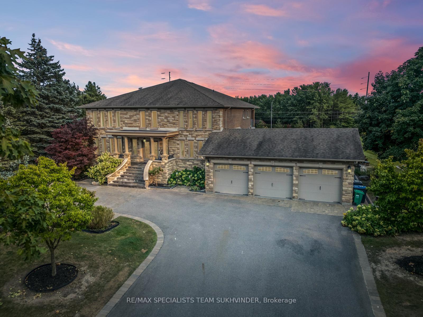 Front of 4 Dalla Riva Court