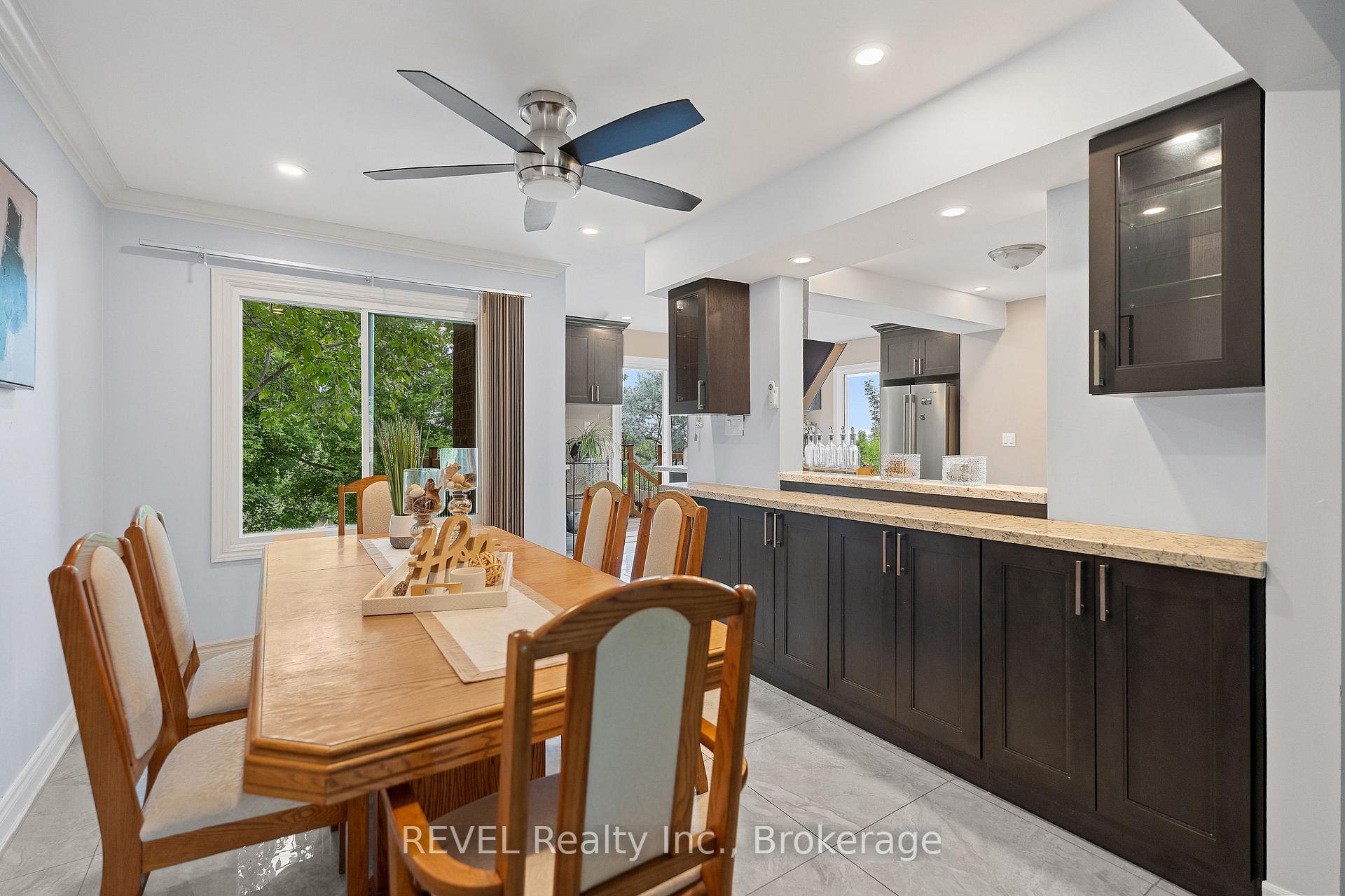 Photo 21 of 48 Barbican Trail, St. Catharines, Burleigh Hill — HOMEH