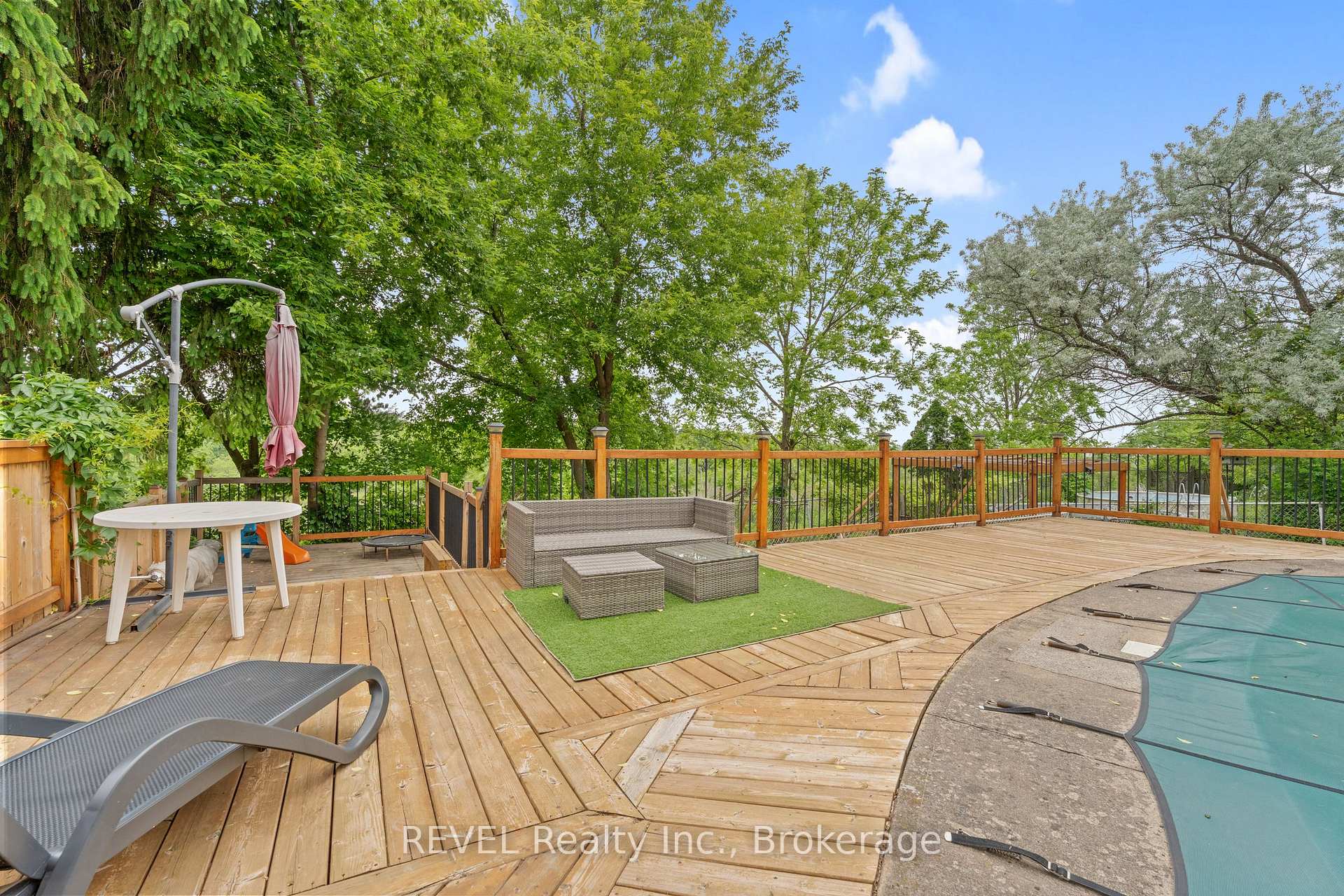 Photo 41 of 48 Barbican Trail, St. Catharines, Burleigh Hill — HOMEH