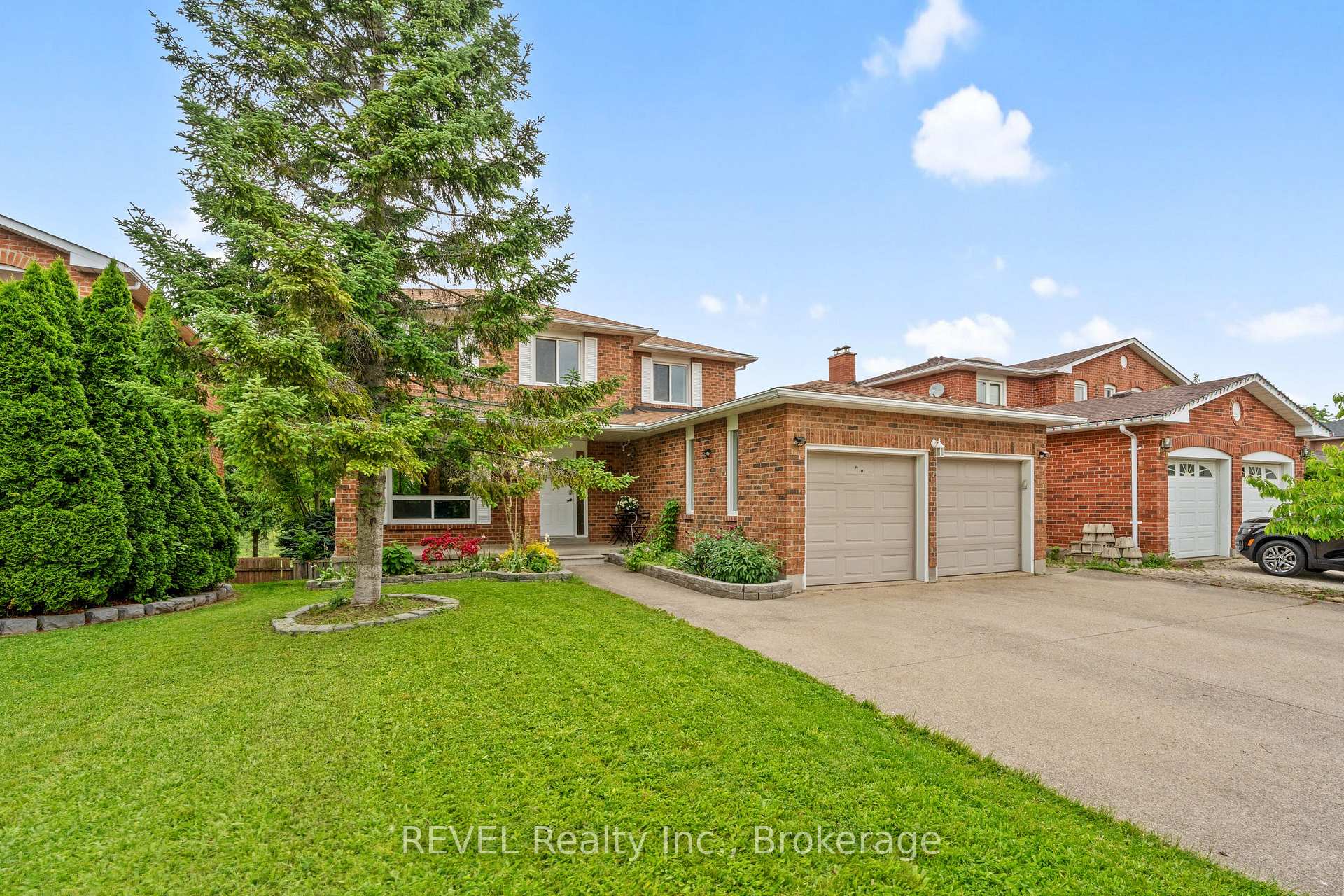 Photo 45 of 48 Barbican Trail, St. Catharines, Burleigh Hill — HOMEH