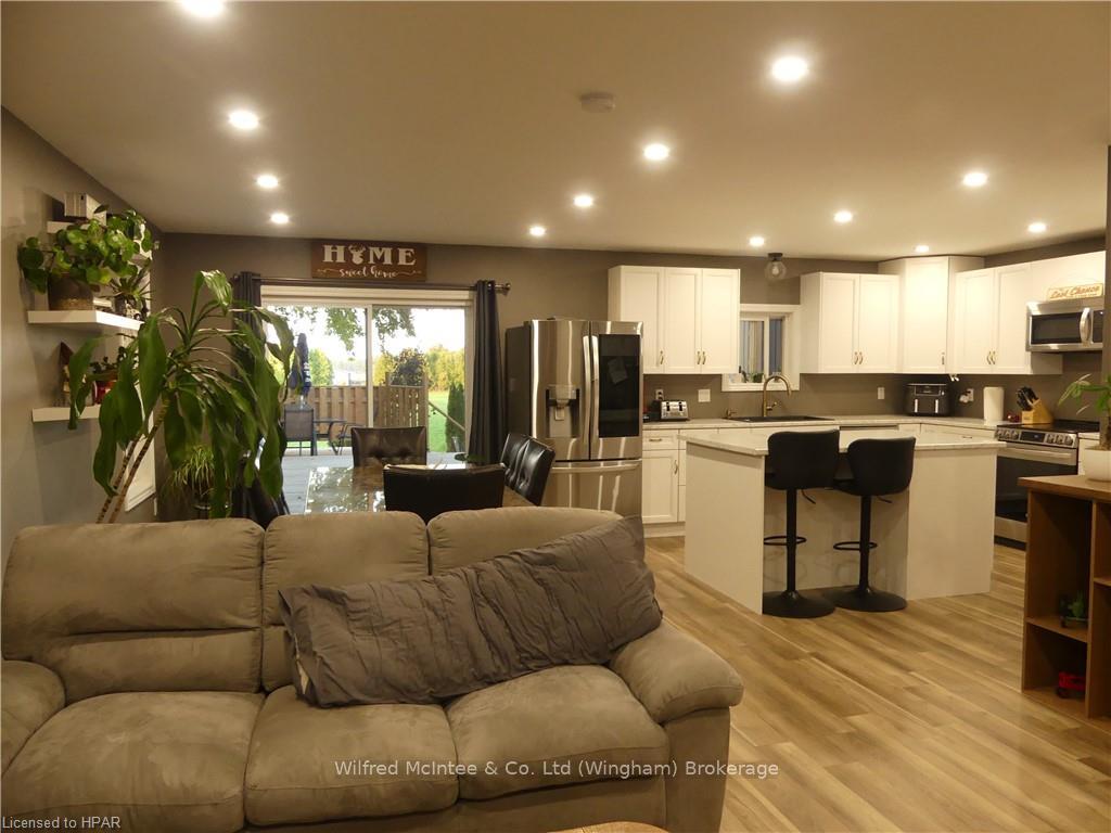 Photo 21 of 40022 Morris Road, Morris Turnberry, Morris — HOMEH