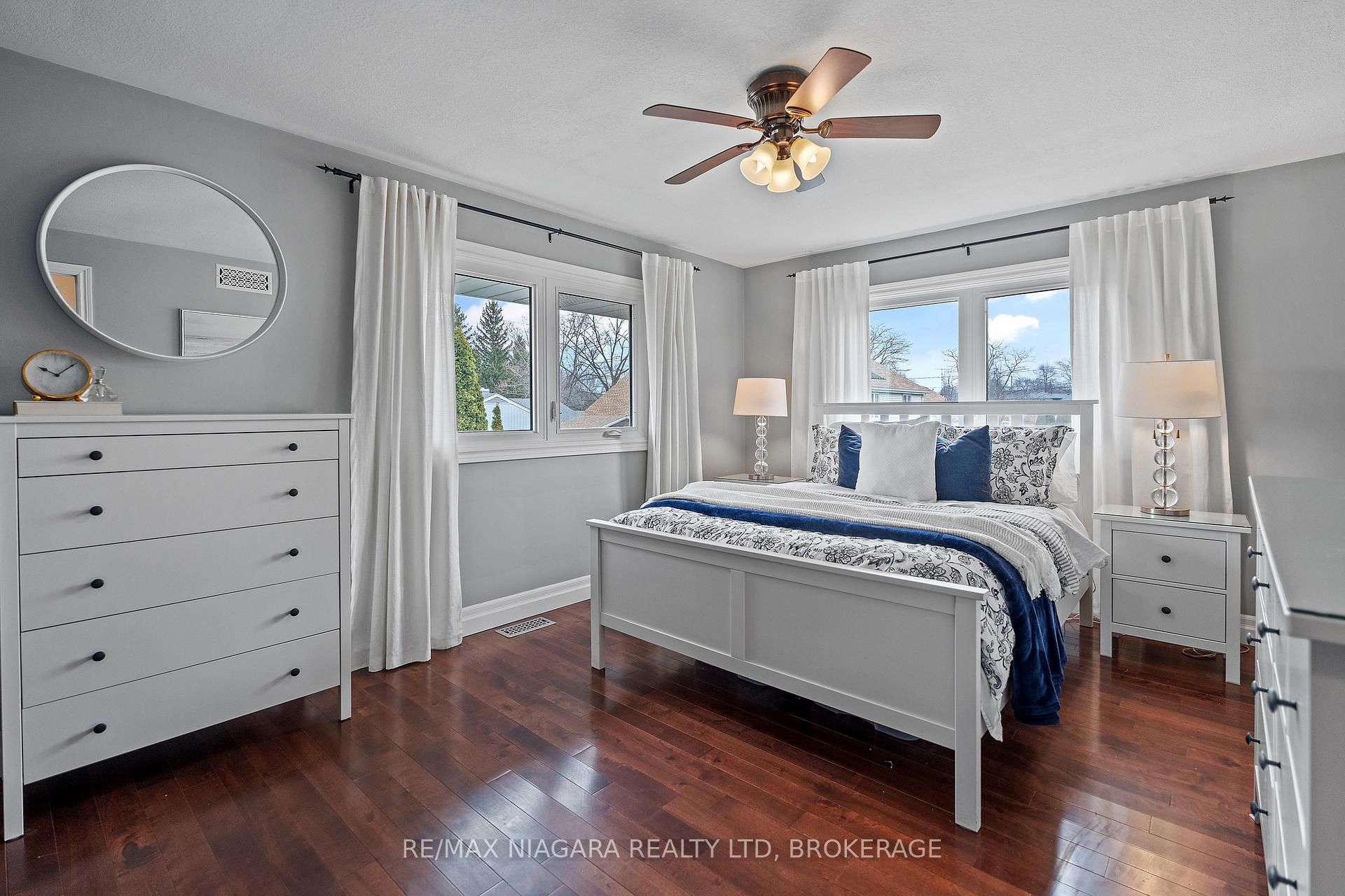 Photo 20 of 29 Beacon Hill Drive, St. Catharines, Burleigh Hill — HOMEH