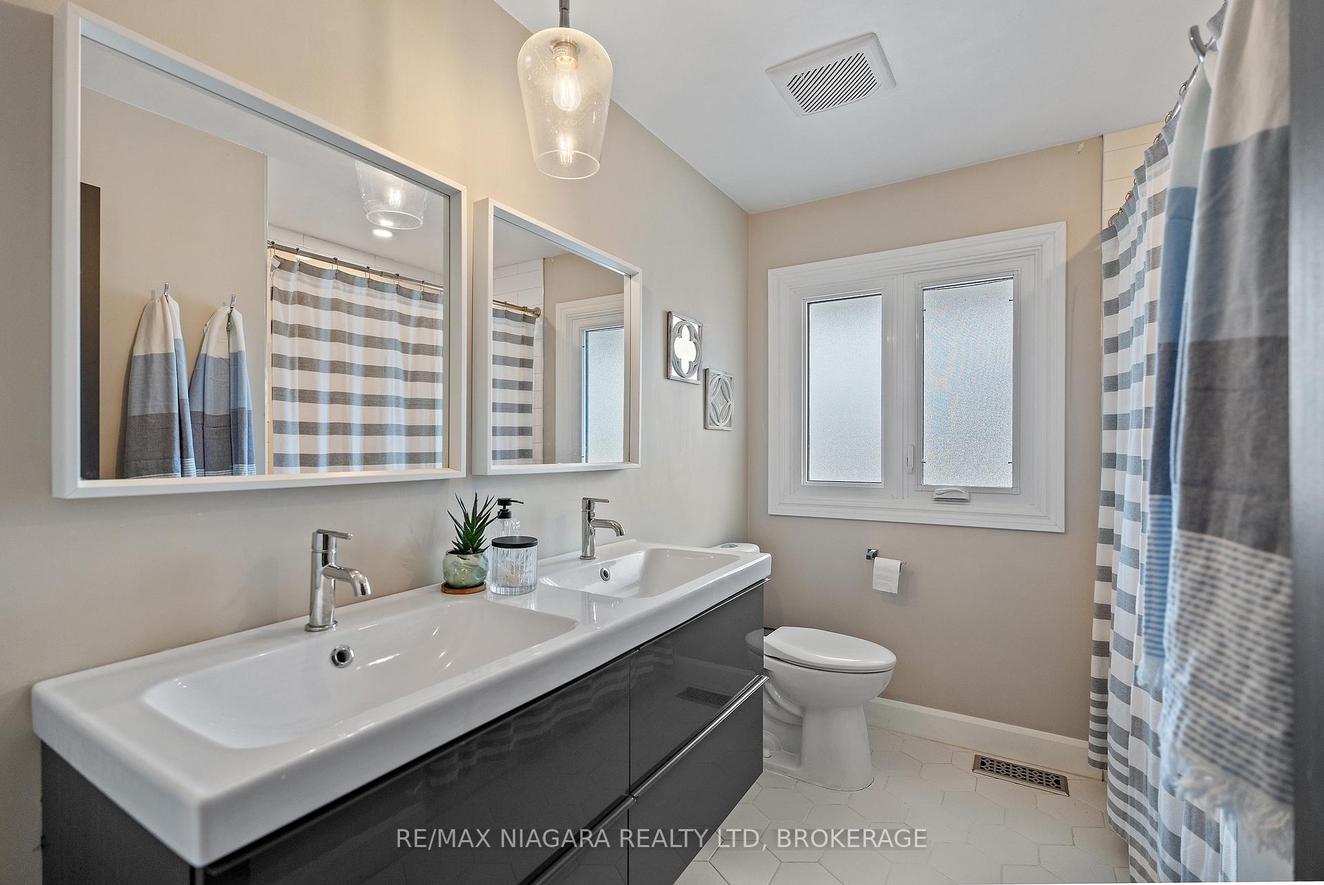 Photo 25 of 29 Beacon Hill Drive, St. Catharines, Burleigh Hill — HOMEH