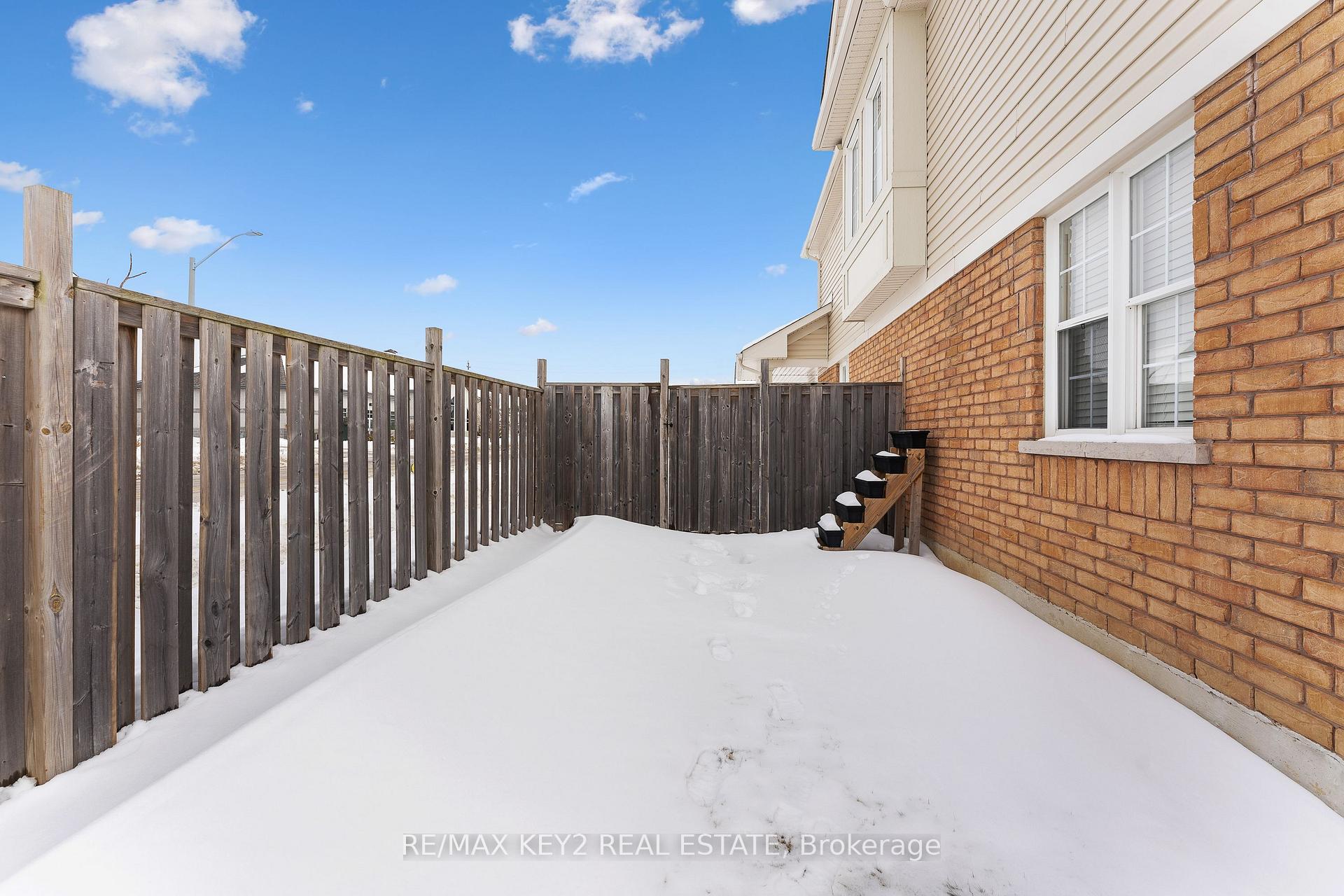 Photo 30 of 80 Commonwealth Road, Barrie, Innis-Shore — HOMEH