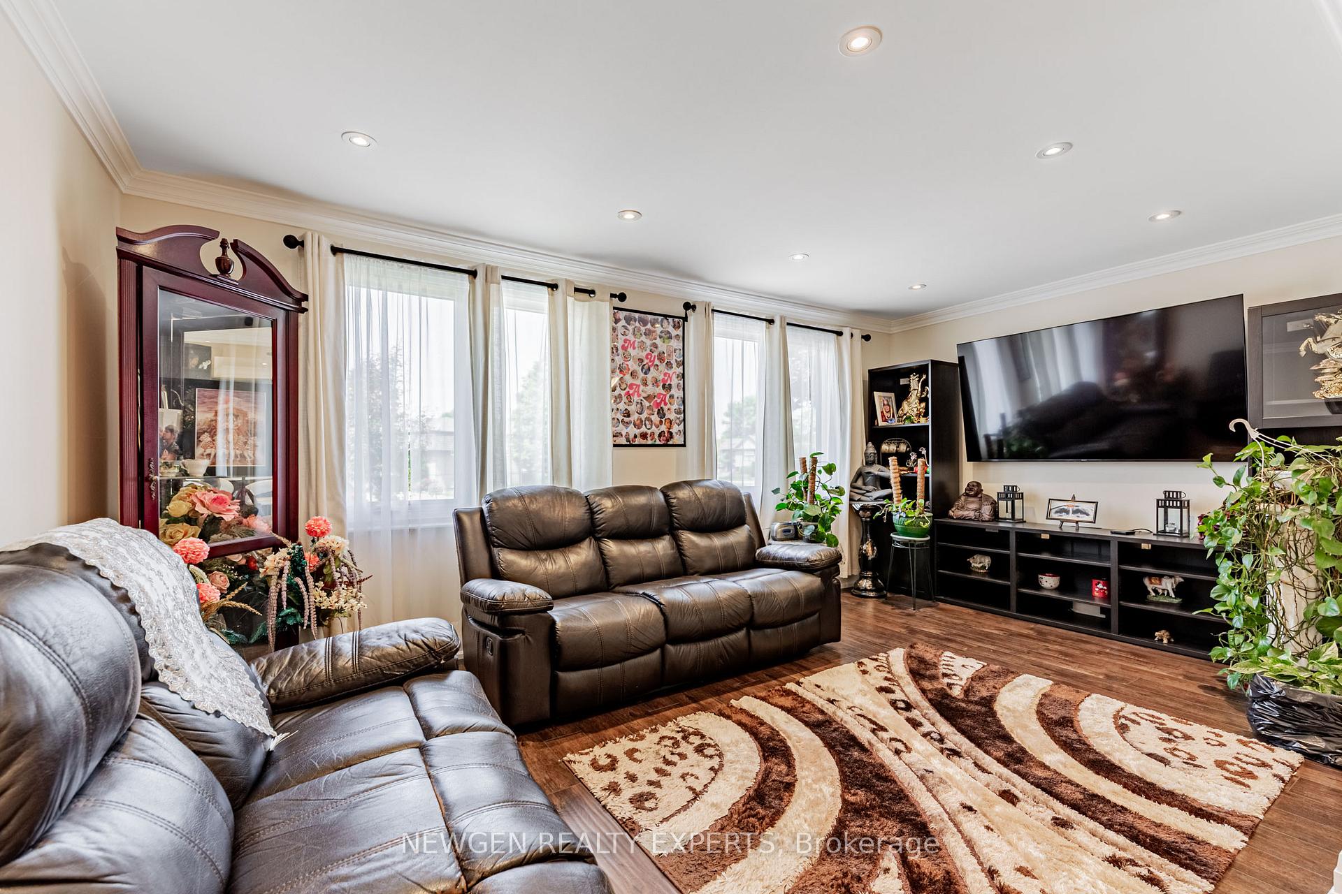 Photo 5 of 25 Bruce Beer Drive, Brampton, Madoc — HOMEH