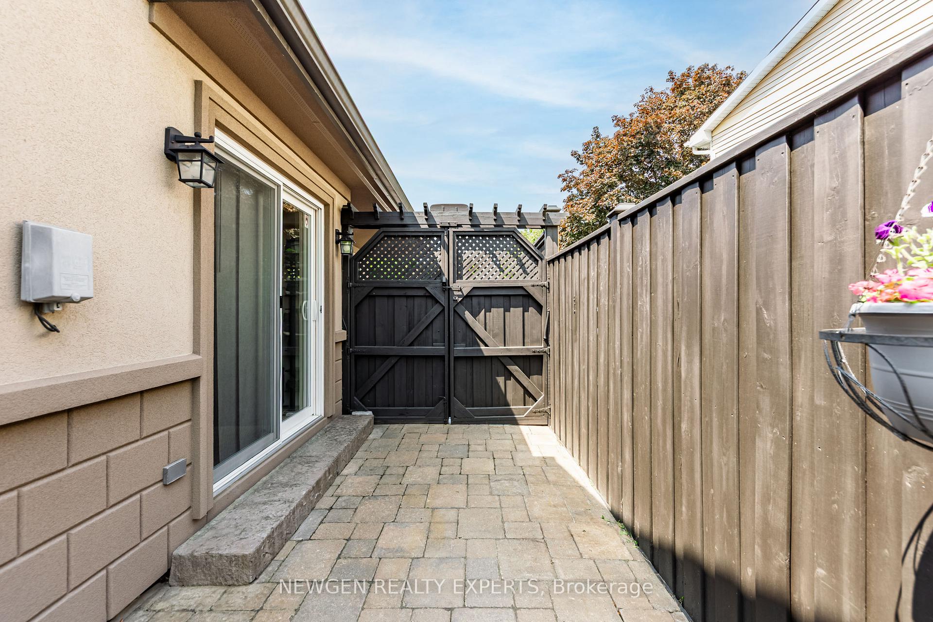 Photo 24 of 25 Bruce Beer Drive, Brampton, Madoc — HOMEH