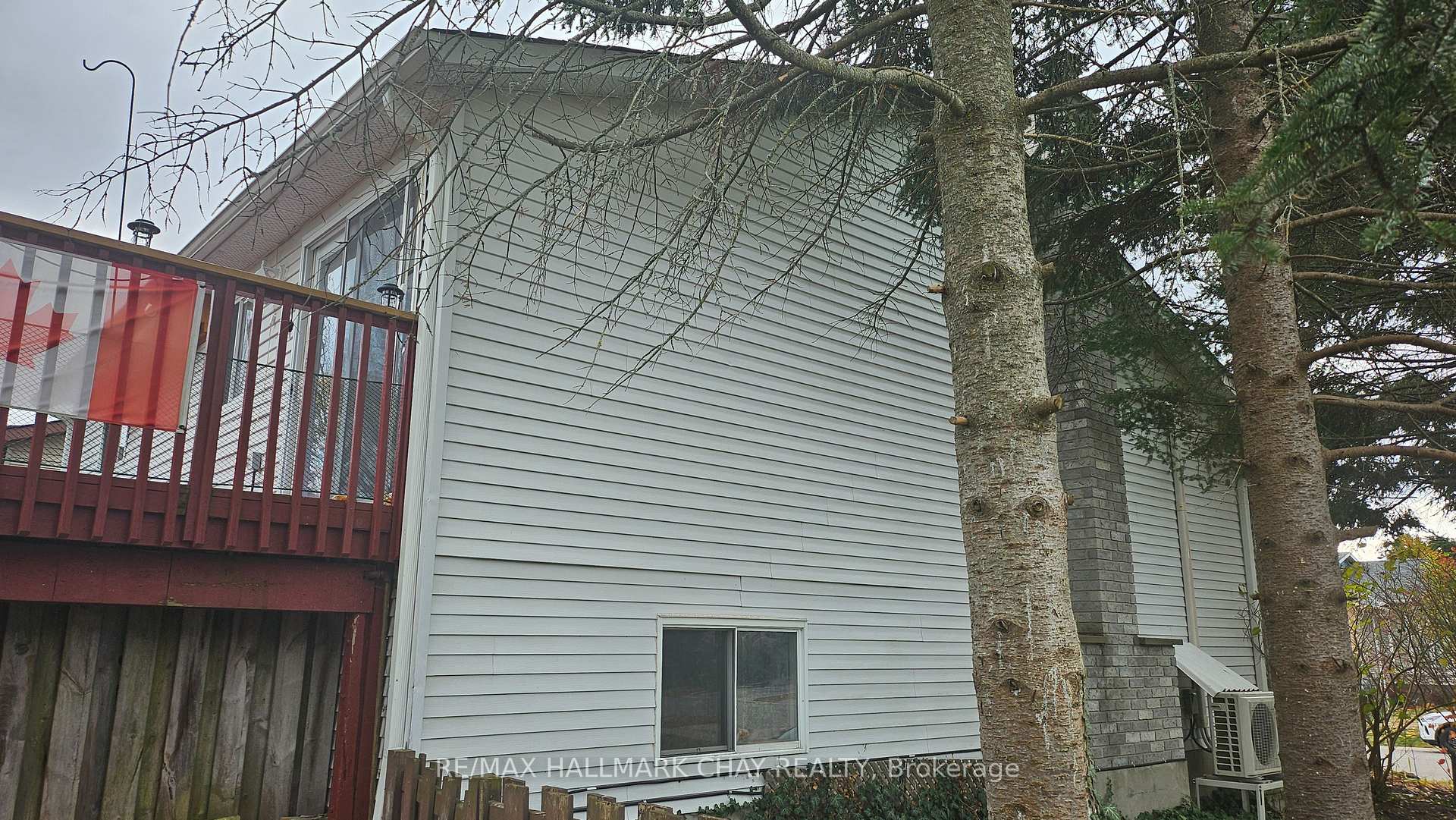 Photo 6 of 110 Shakespeare Crescent, Barrie, Letitia Heights — HOMEH