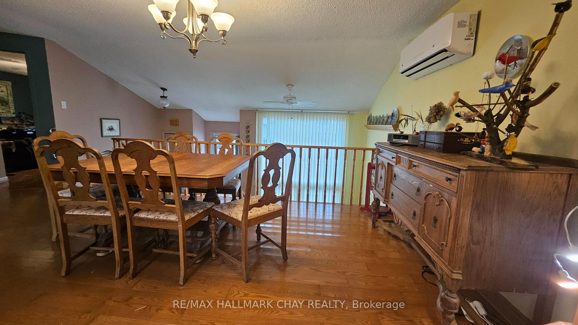Photo 8 of 110 Shakespeare Crescent, Barrie, Letitia Heights — HOMEH