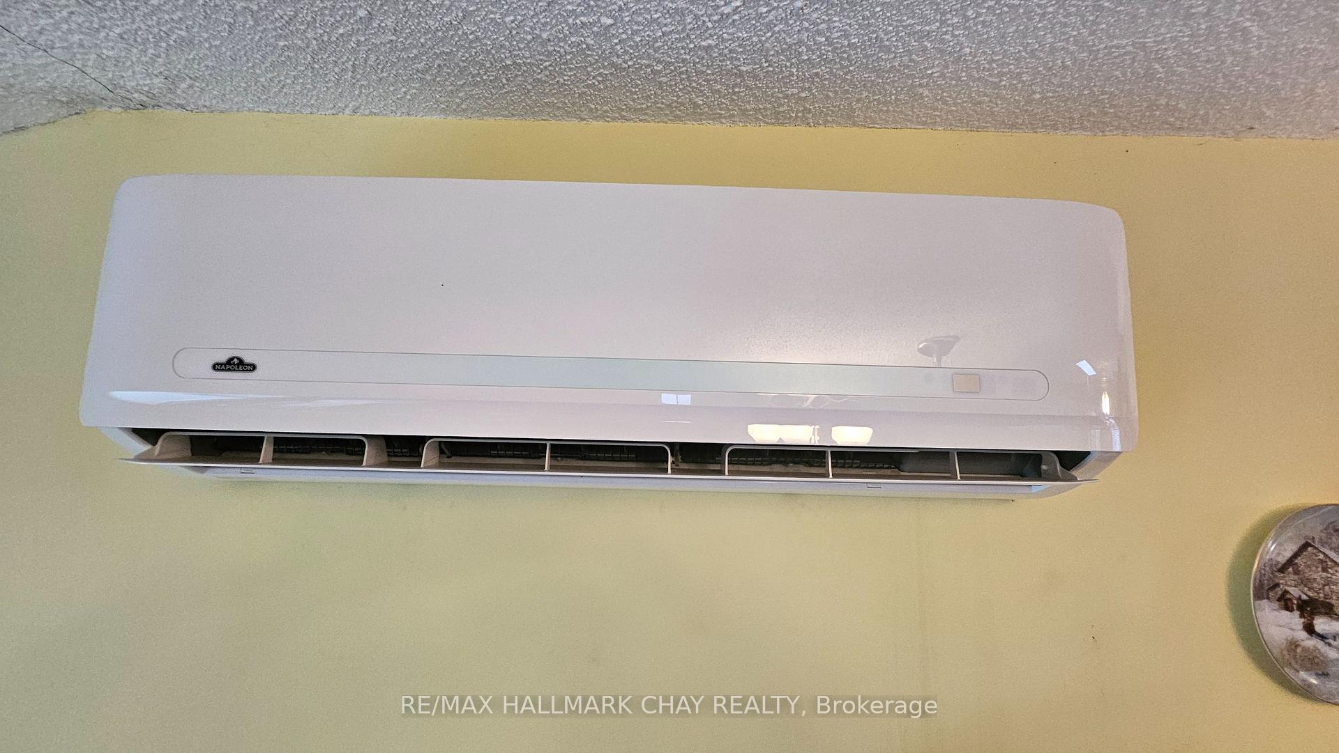 Photo 9 of 110 Shakespeare Crescent, Barrie, Letitia Heights — HOMEH