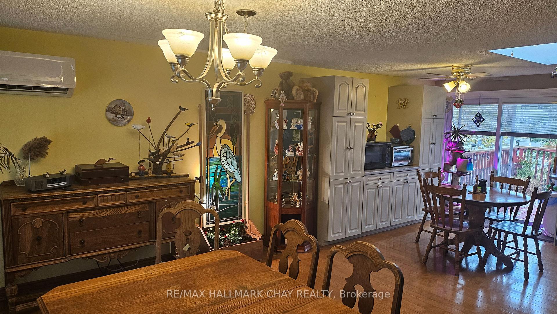 Photo 14 of 110 Shakespeare Crescent, Barrie, Letitia Heights — HOMEH