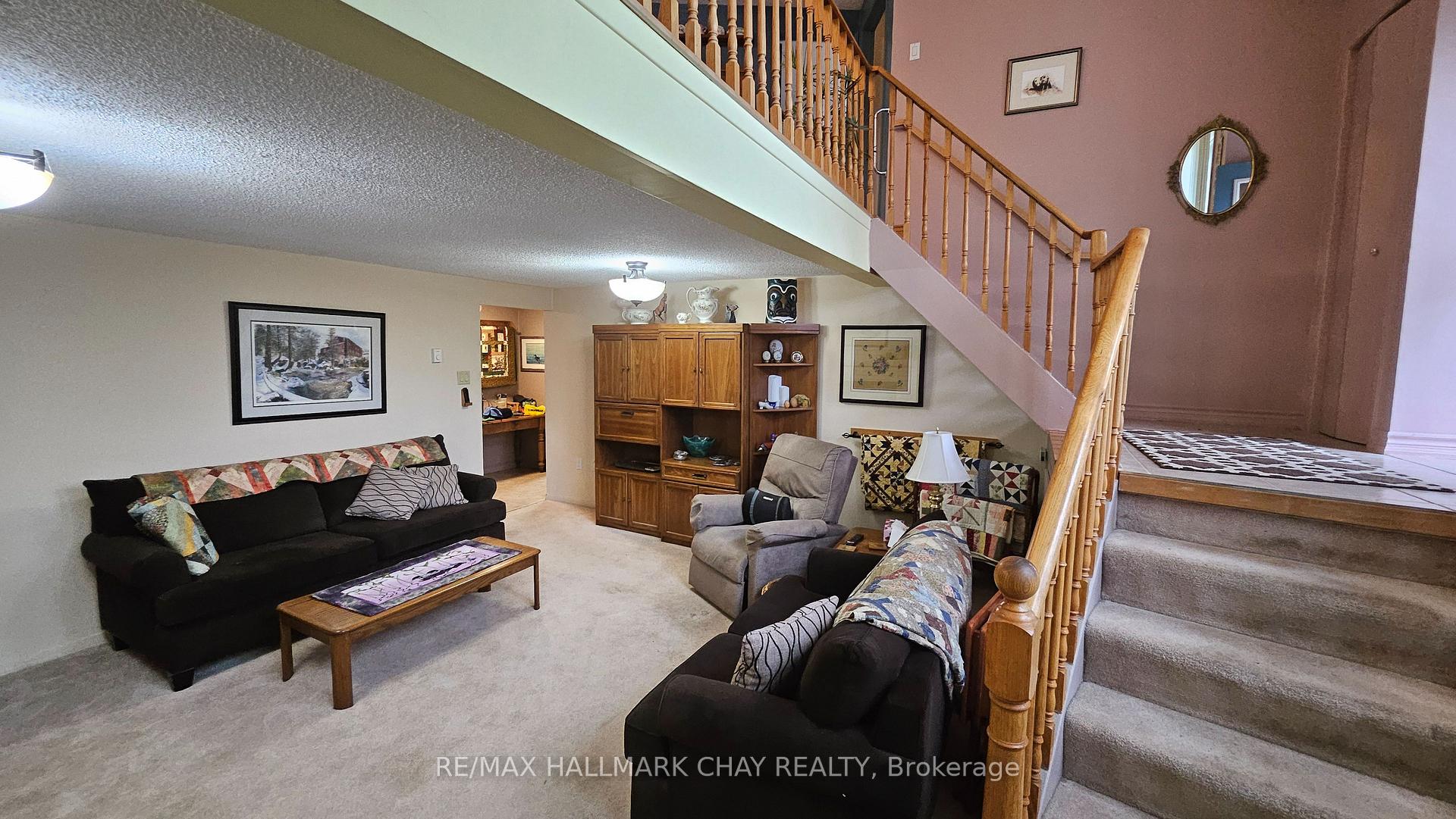 Photo 22 of 110 Shakespeare Crescent, Barrie, Letitia Heights — HOMEH