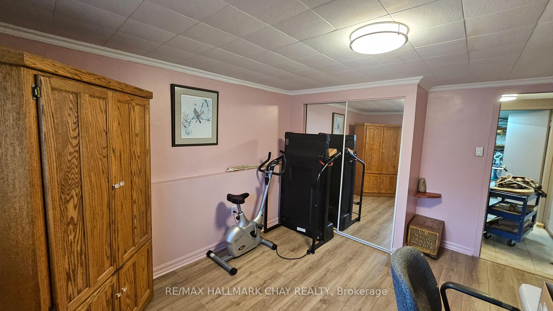 Photo 24 of 110 Shakespeare Crescent, Barrie, Letitia Heights — HOMEH