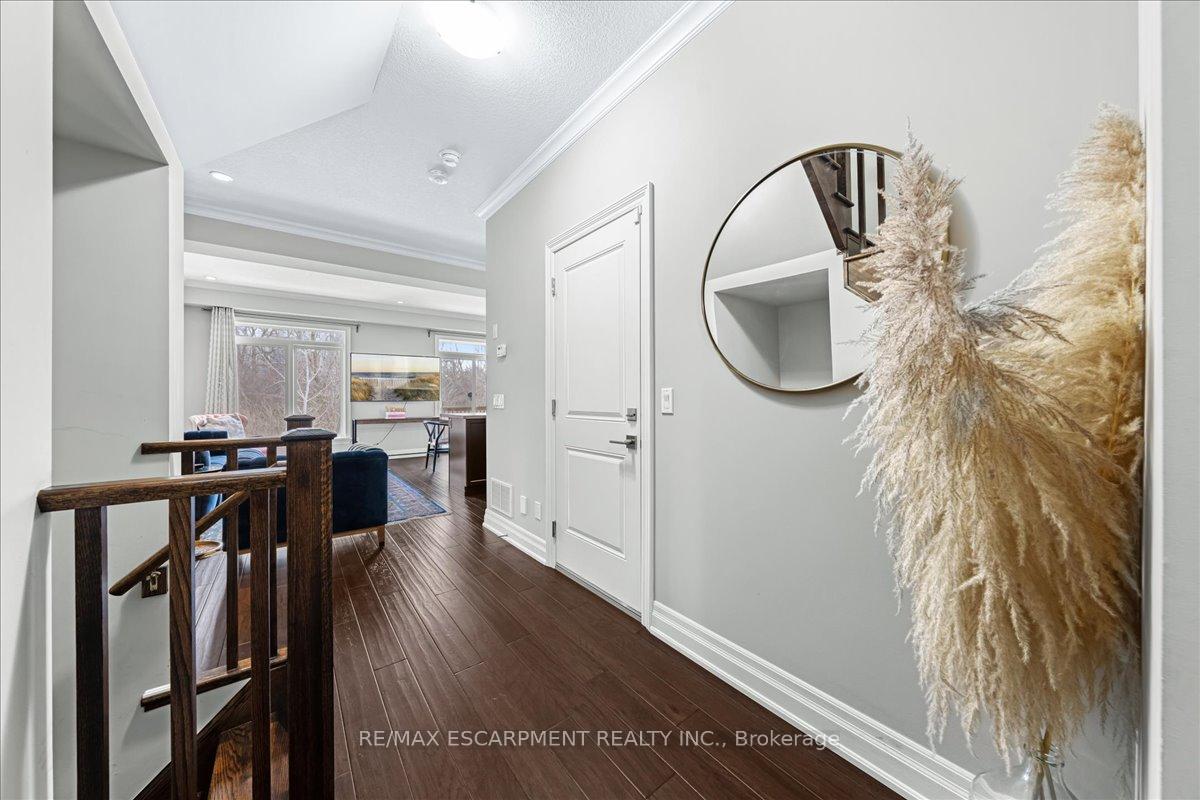Photo 5 of 75 Southshore Crescent, Hamilton, Stoney Creek — HOMEH
