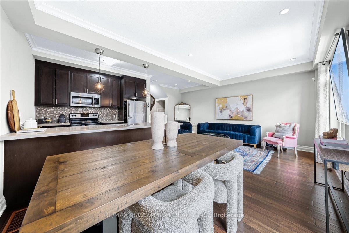 Photo 9 of 75 Southshore Crescent, Hamilton, Stoney Creek — HOMEH