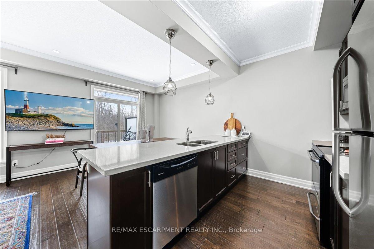 Photo 15 of 75 Southshore Crescent, Hamilton, Stoney Creek — HOMEH