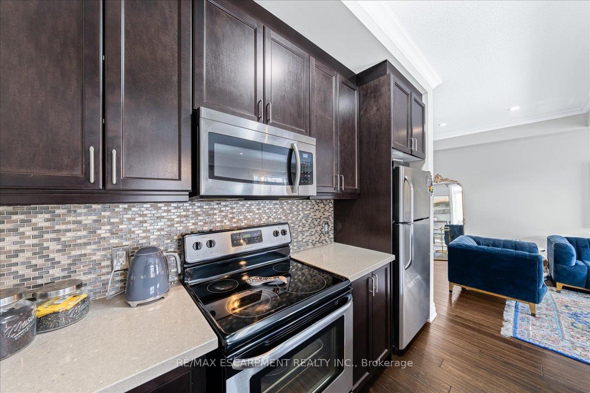 Photo 16 of 75 Southshore Crescent, Hamilton, Stoney Creek — HOMEH