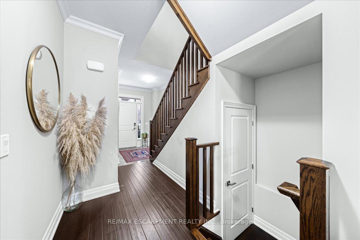 Photo 17 of 75 Southshore Crescent, Hamilton, Stoney Creek — HOMEH