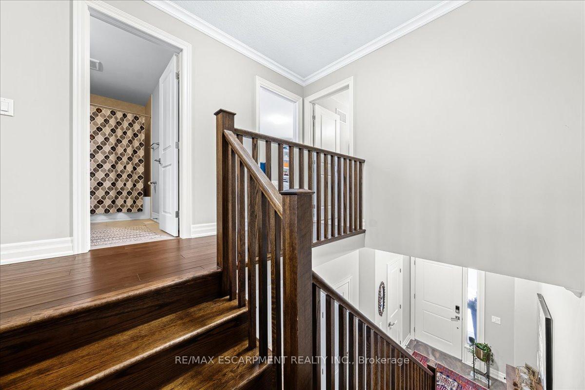 Photo 19 of 75 Southshore Crescent, Hamilton, Stoney Creek — HOMEH
