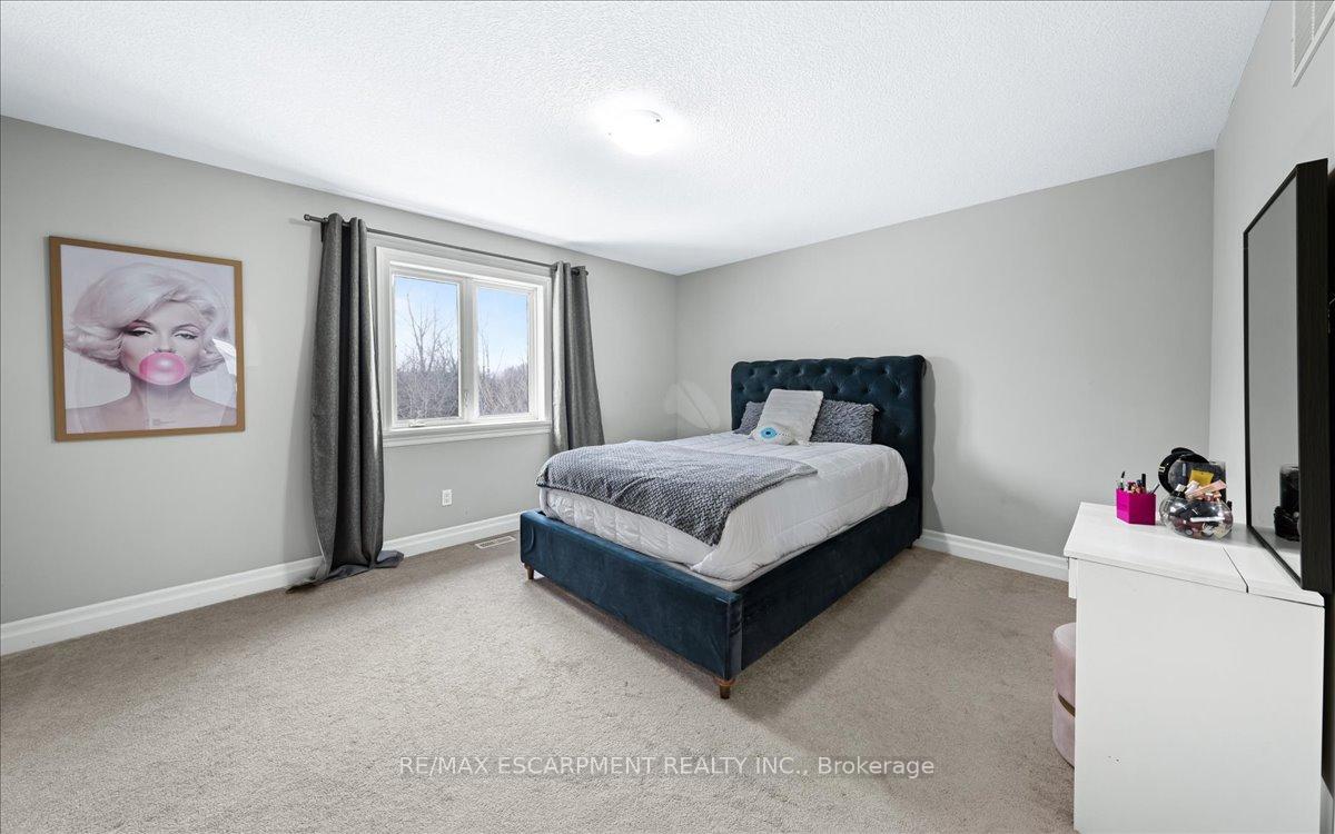 Photo 23 of 75 Southshore Crescent, Hamilton, Stoney Creek — HOMEH