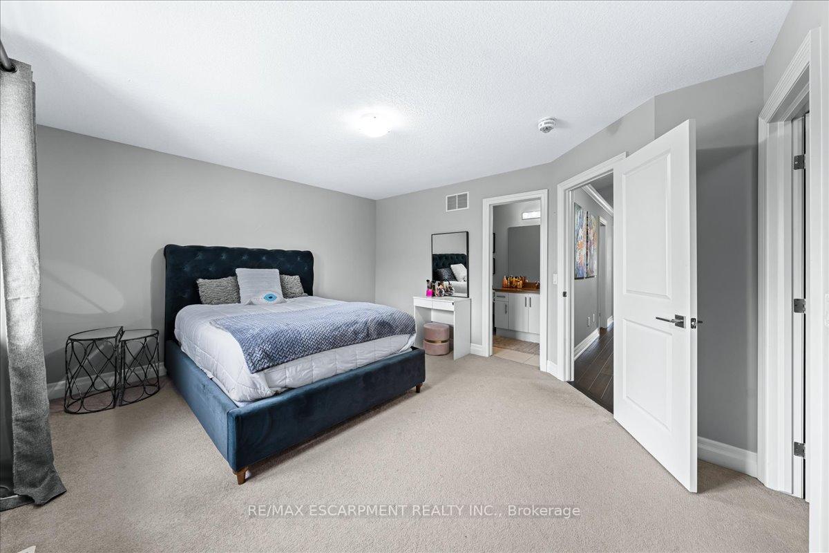 Photo 24 of 75 Southshore Crescent, Hamilton, Stoney Creek — HOMEH