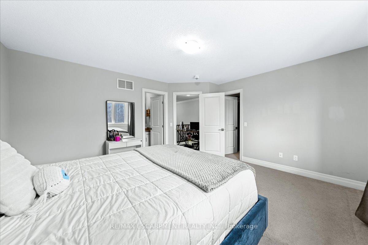 Photo 25 of 75 Southshore Crescent, Hamilton, Stoney Creek — HOMEH