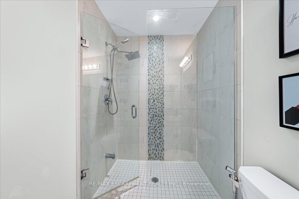 Photo 28 of 75 Southshore Crescent, Hamilton, Stoney Creek — HOMEH