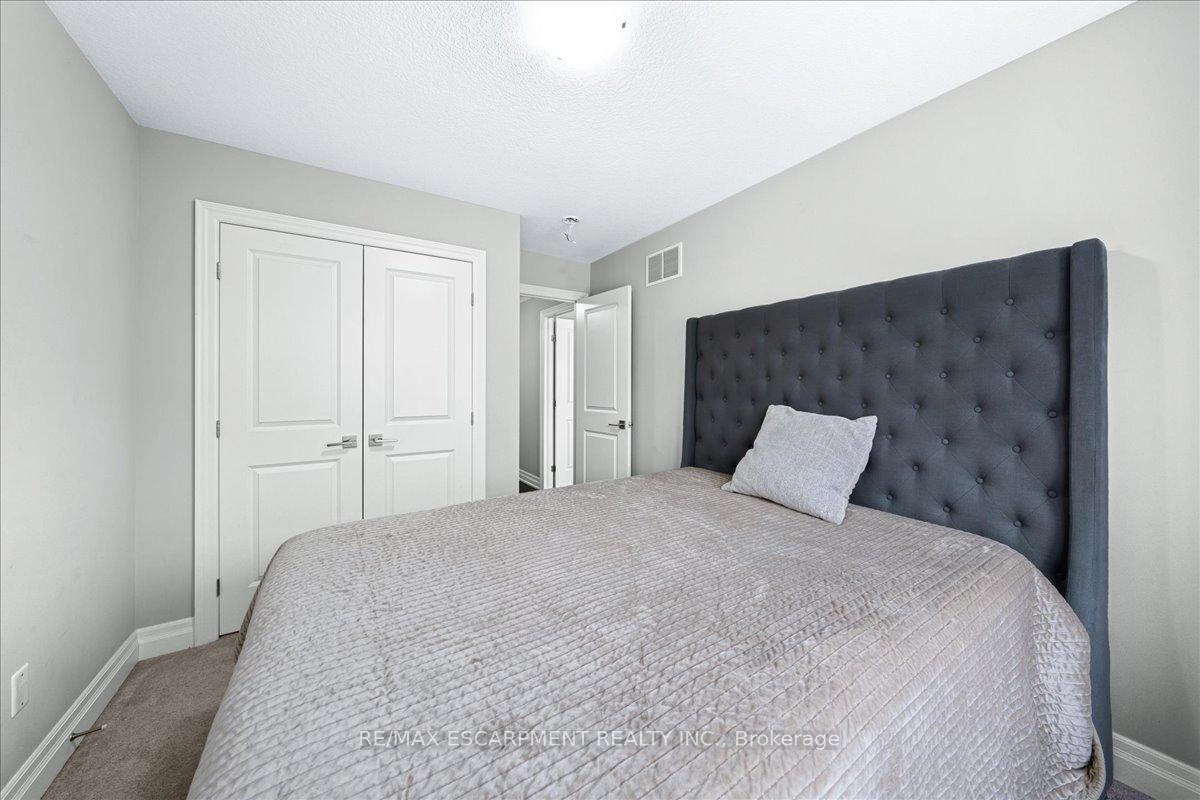 Photo 34 of 75 Southshore Crescent, Hamilton, Stoney Creek — HOMEH