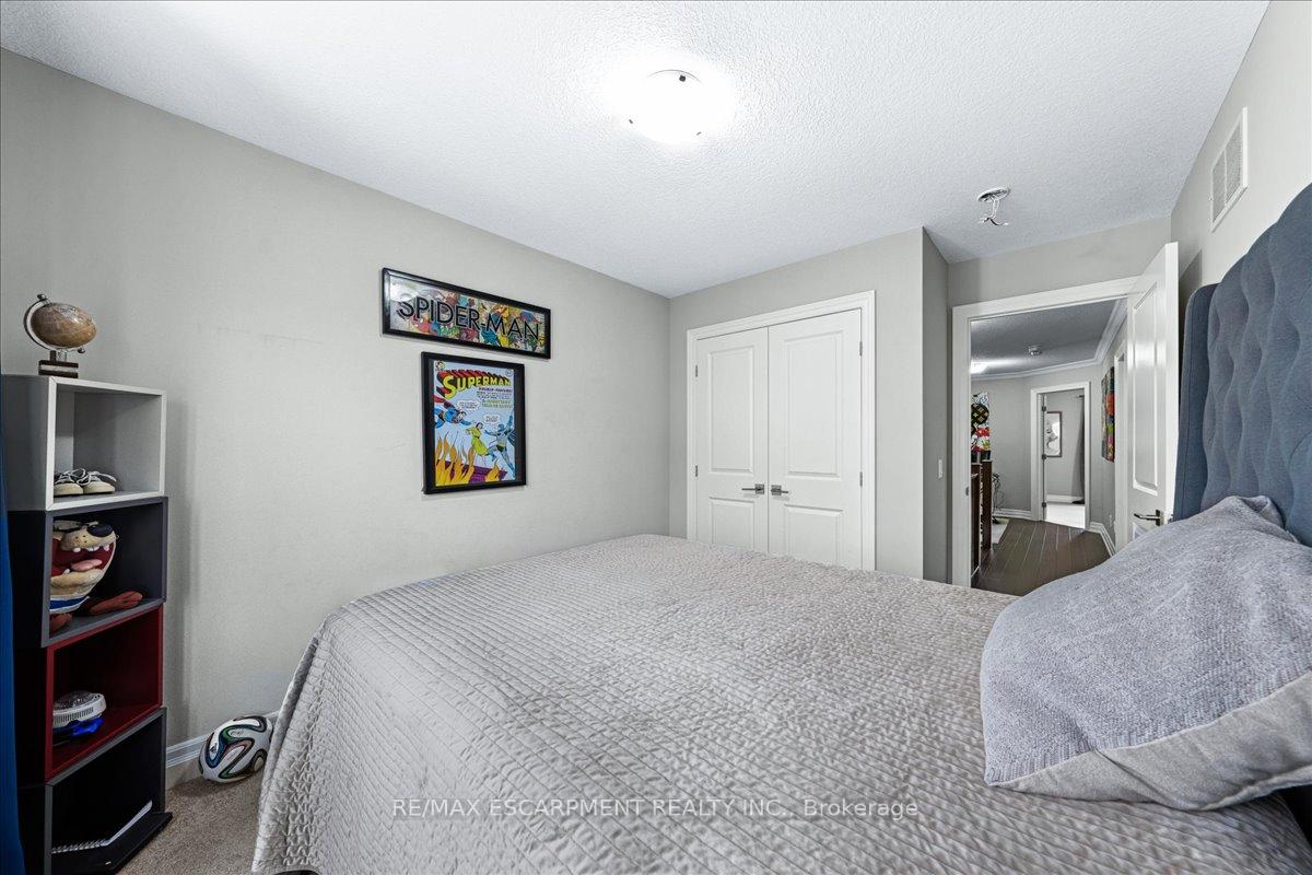 Photo 35 of 75 Southshore Crescent, Hamilton, Stoney Creek — HOMEH