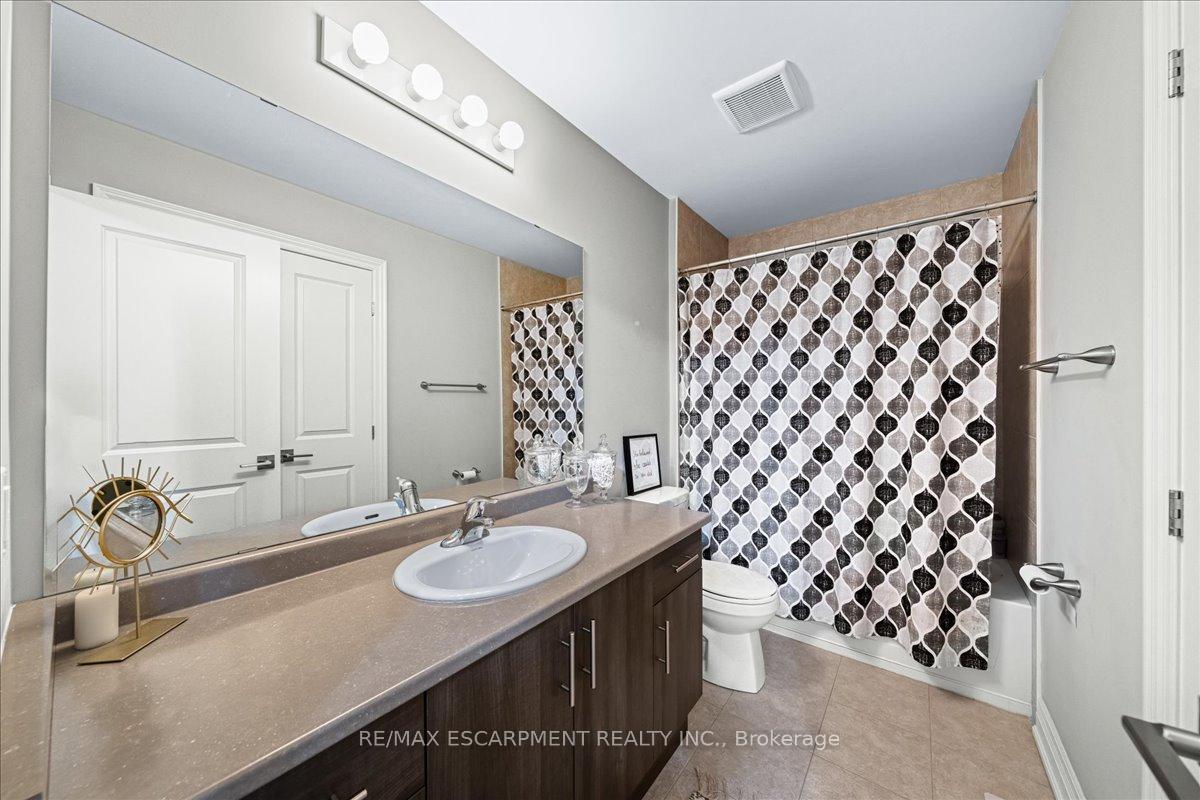 Photo 36 of 75 Southshore Crescent, Hamilton, Stoney Creek — HOMEH