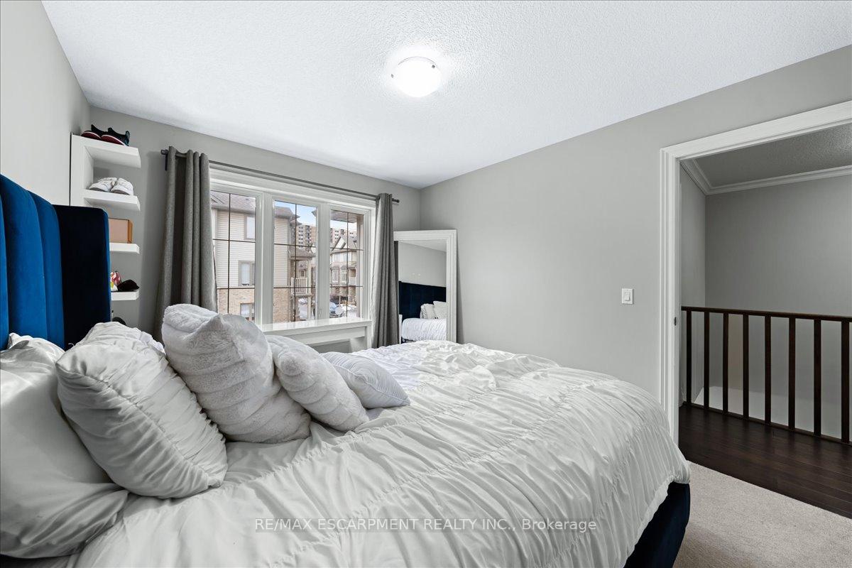 Photo 38 of 75 Southshore Crescent, Hamilton, Stoney Creek — HOMEH