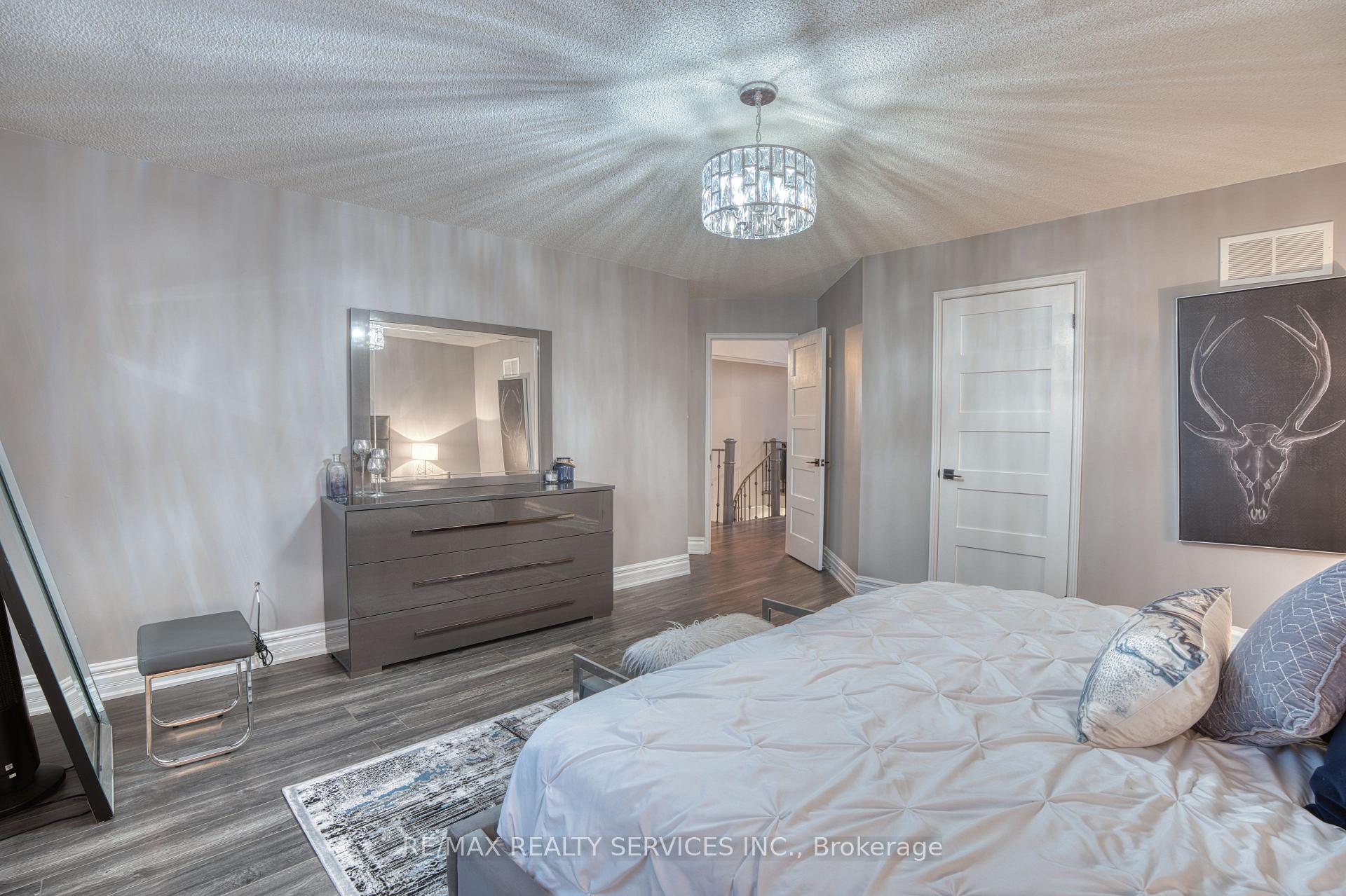 Photo 24 of 21 Inder Heights Drive, Brampton, Snelgrove — HOMEH